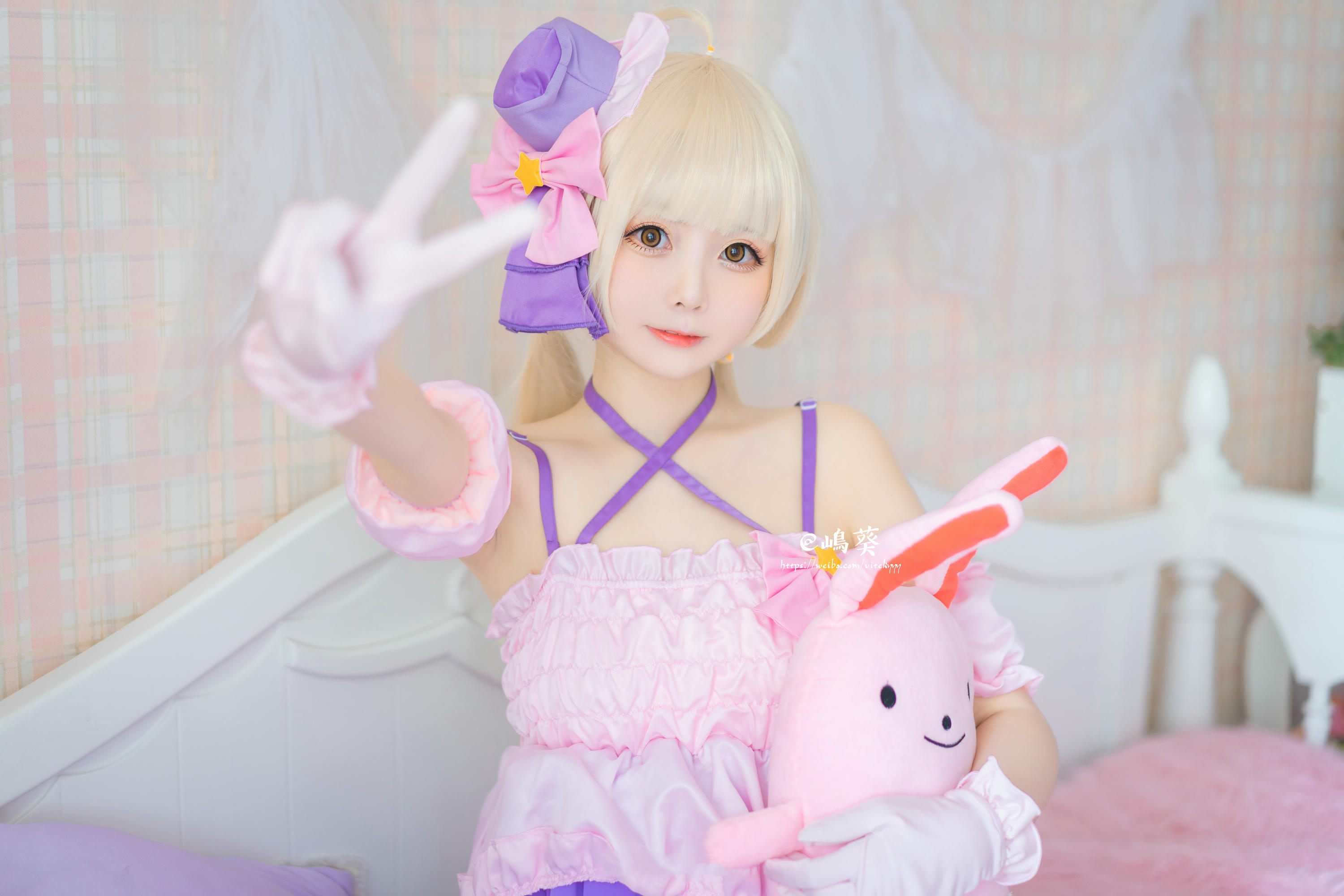 [喵糖映画] VOL.133 小天鹅女仆和绊爱[30P／377M]_第1集