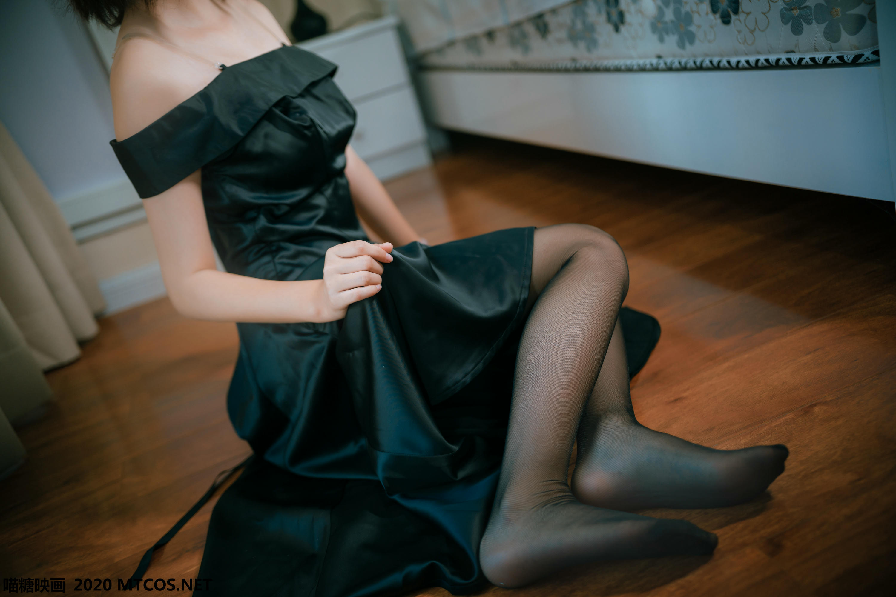 [喵糖映画] VOL.137 黑色礼服[46P／412M]_第1集