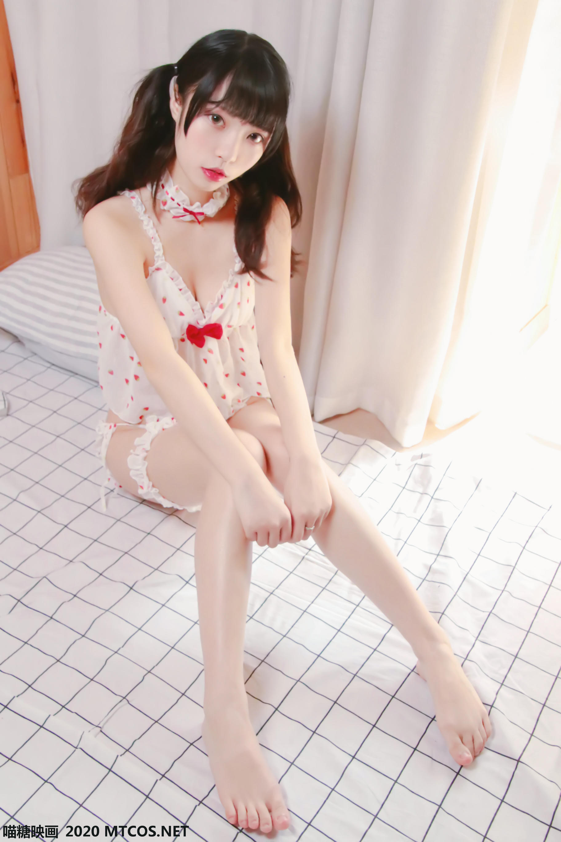 [喵糖映画] VOL.145 小草莓睡衣[30P／137M]_第1集