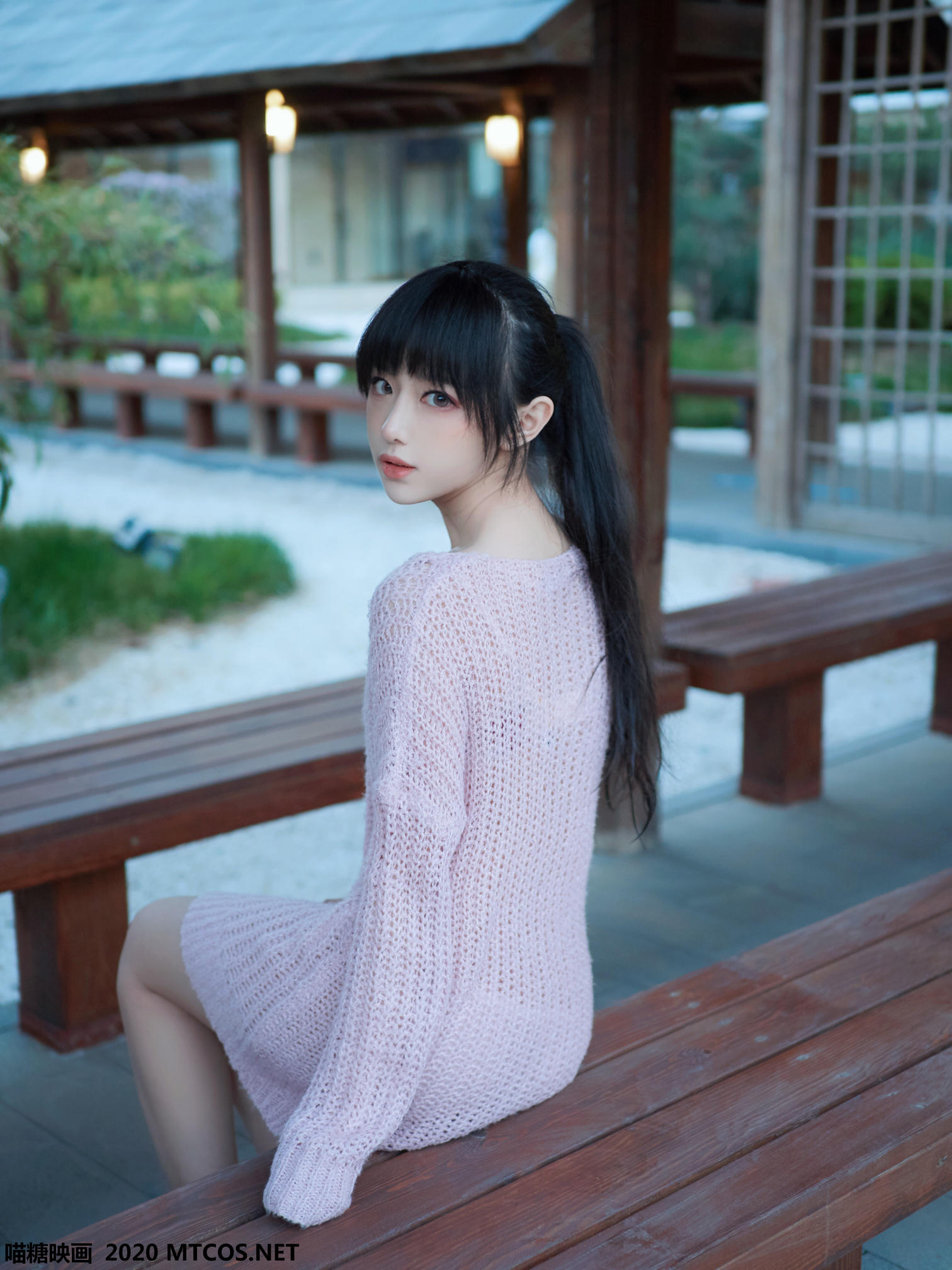 [喵糖映画] VOL.147 白色泳装之温泉[25P／163M]_第2集