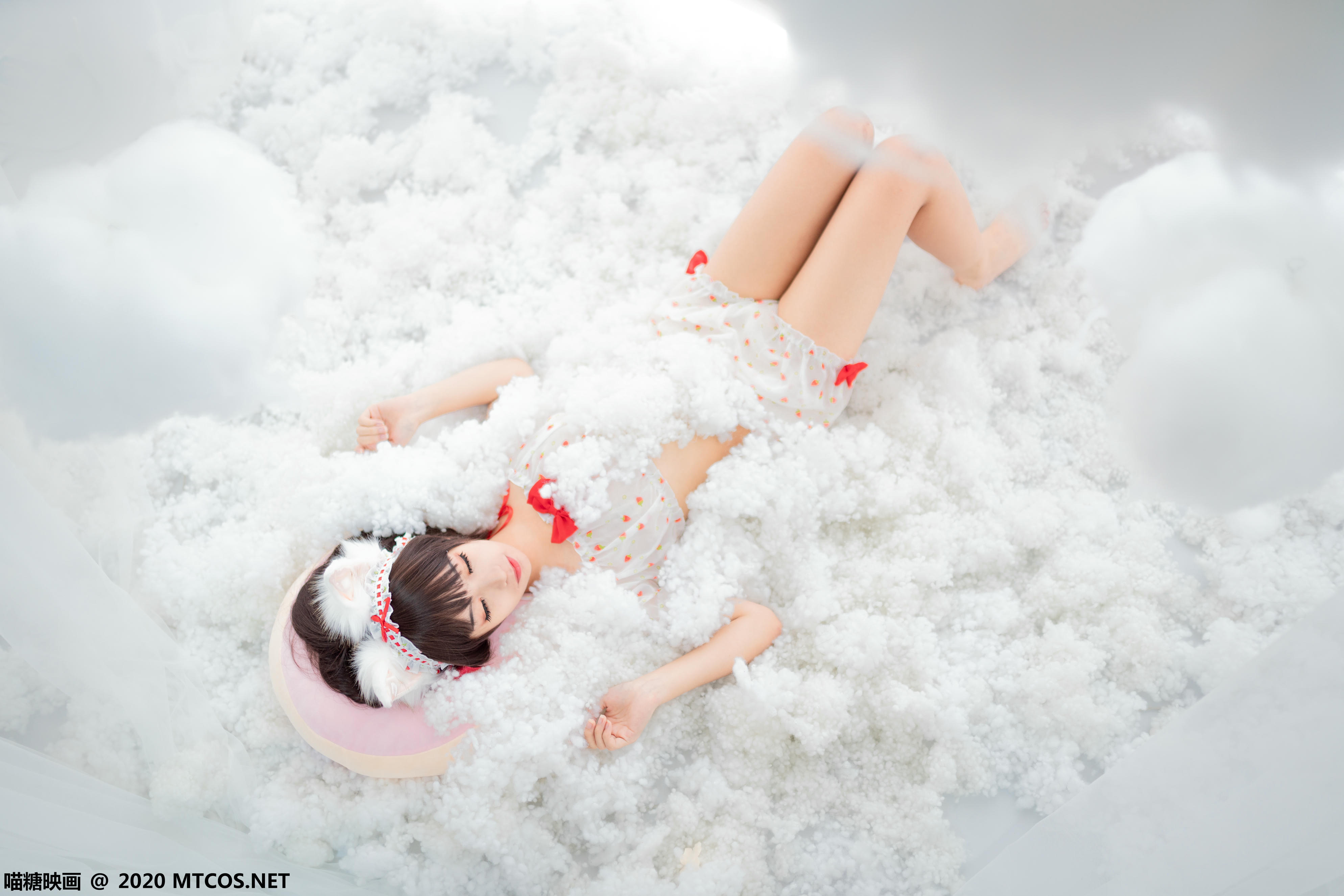 [喵糖映画] VOL.155 草莓印花小夜衣[45P／478M]_第1集