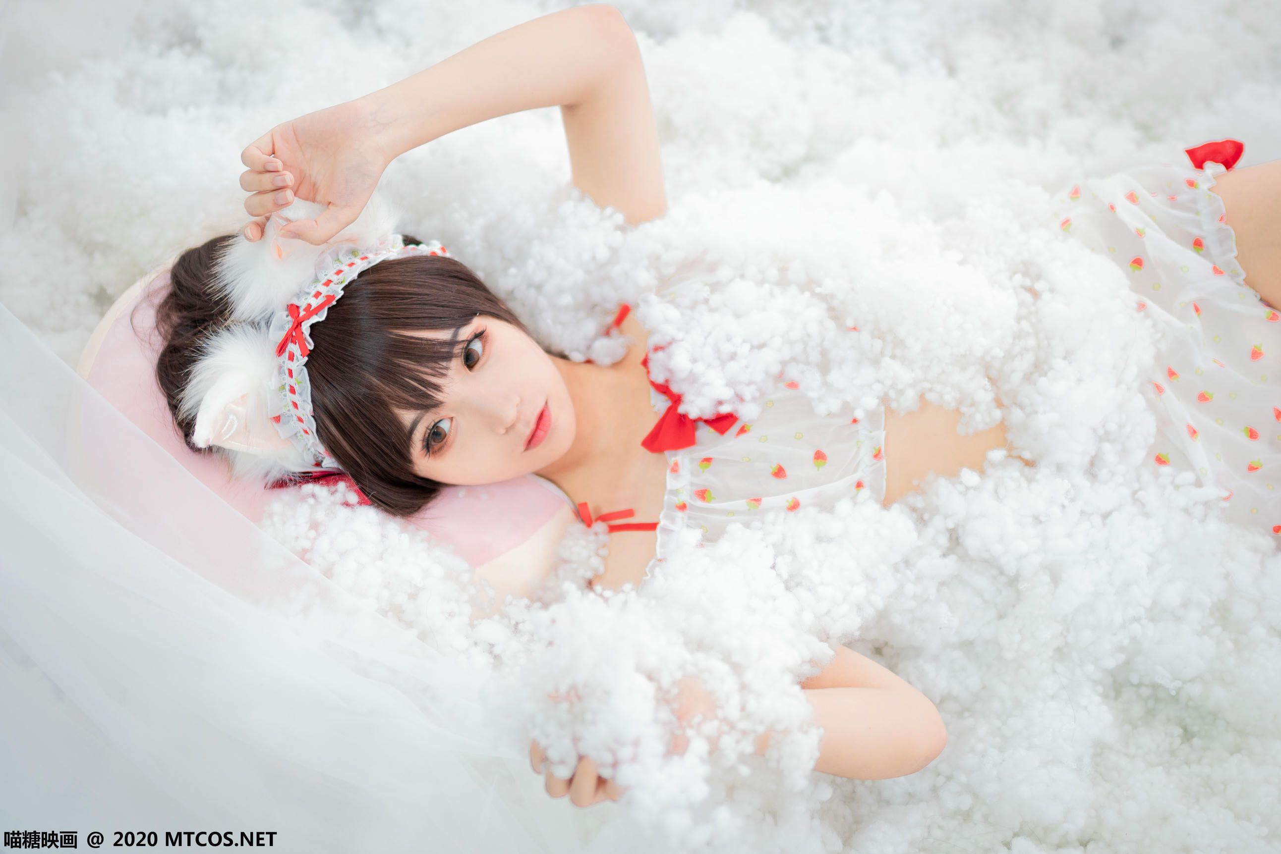 [喵糖映画] VOL.155 草莓印花小夜衣[45P／478M]_第1集