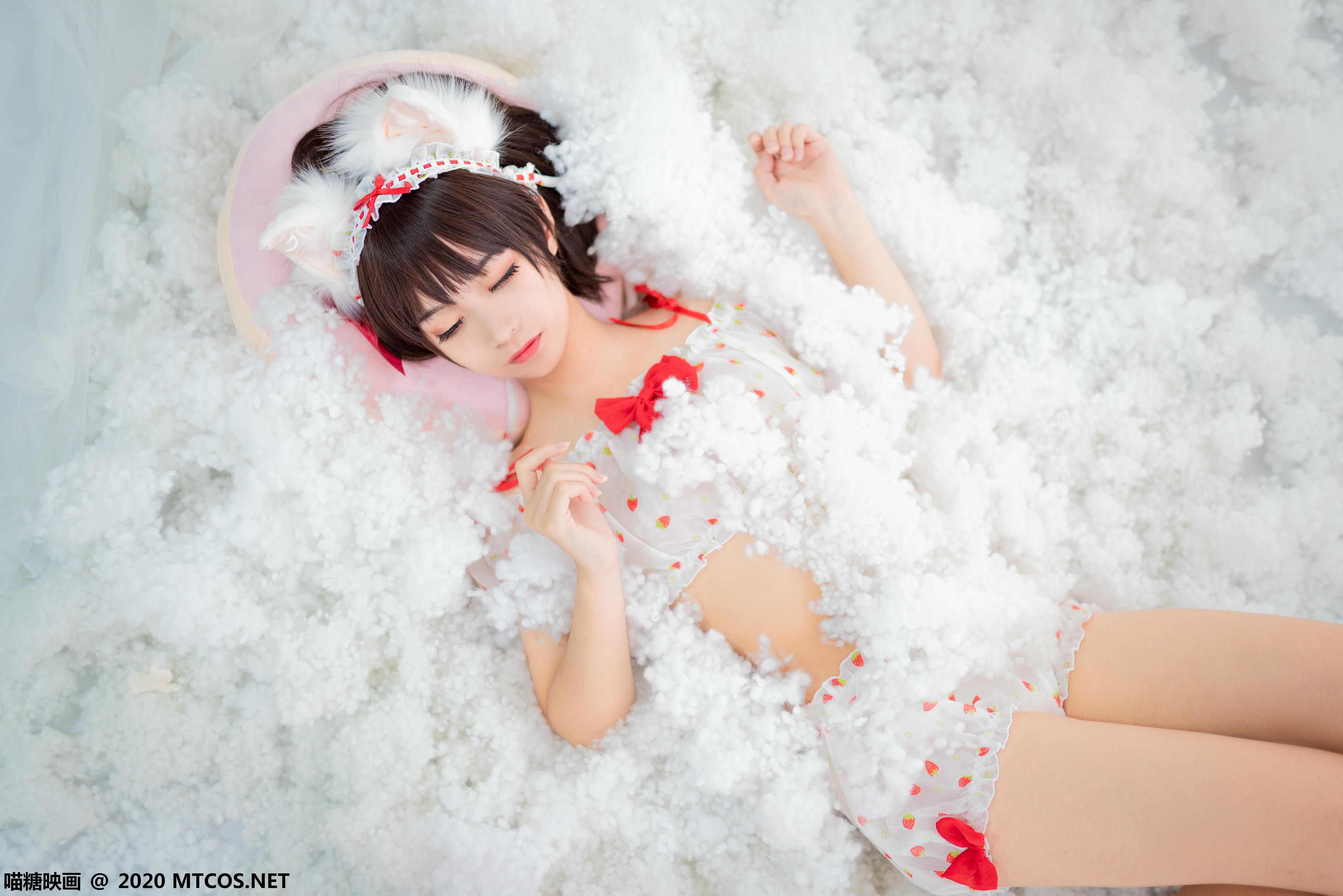 [喵糖映画] VOL.155 草莓印花小夜衣[45P／478M]_第1集