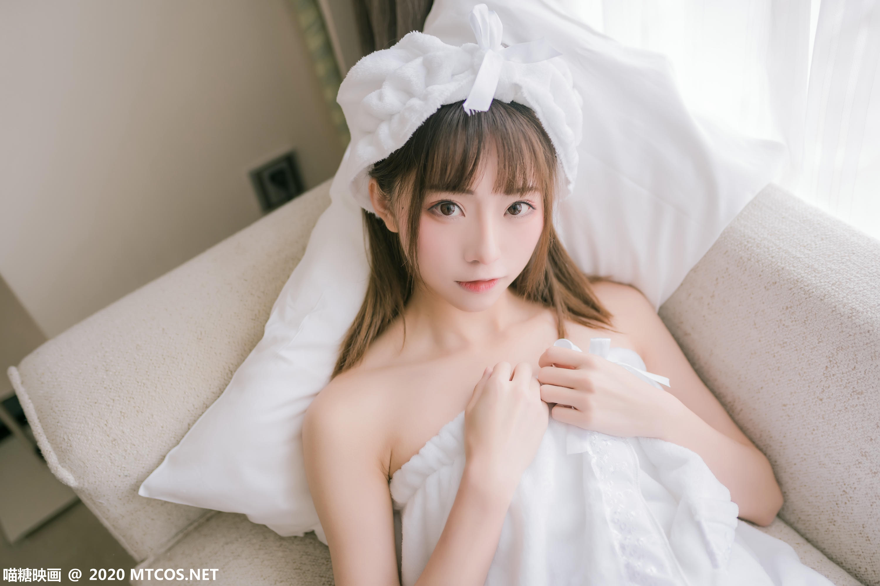 [喵糖映画] VOL.158 纯白浴巾[44P／289M]_第1集