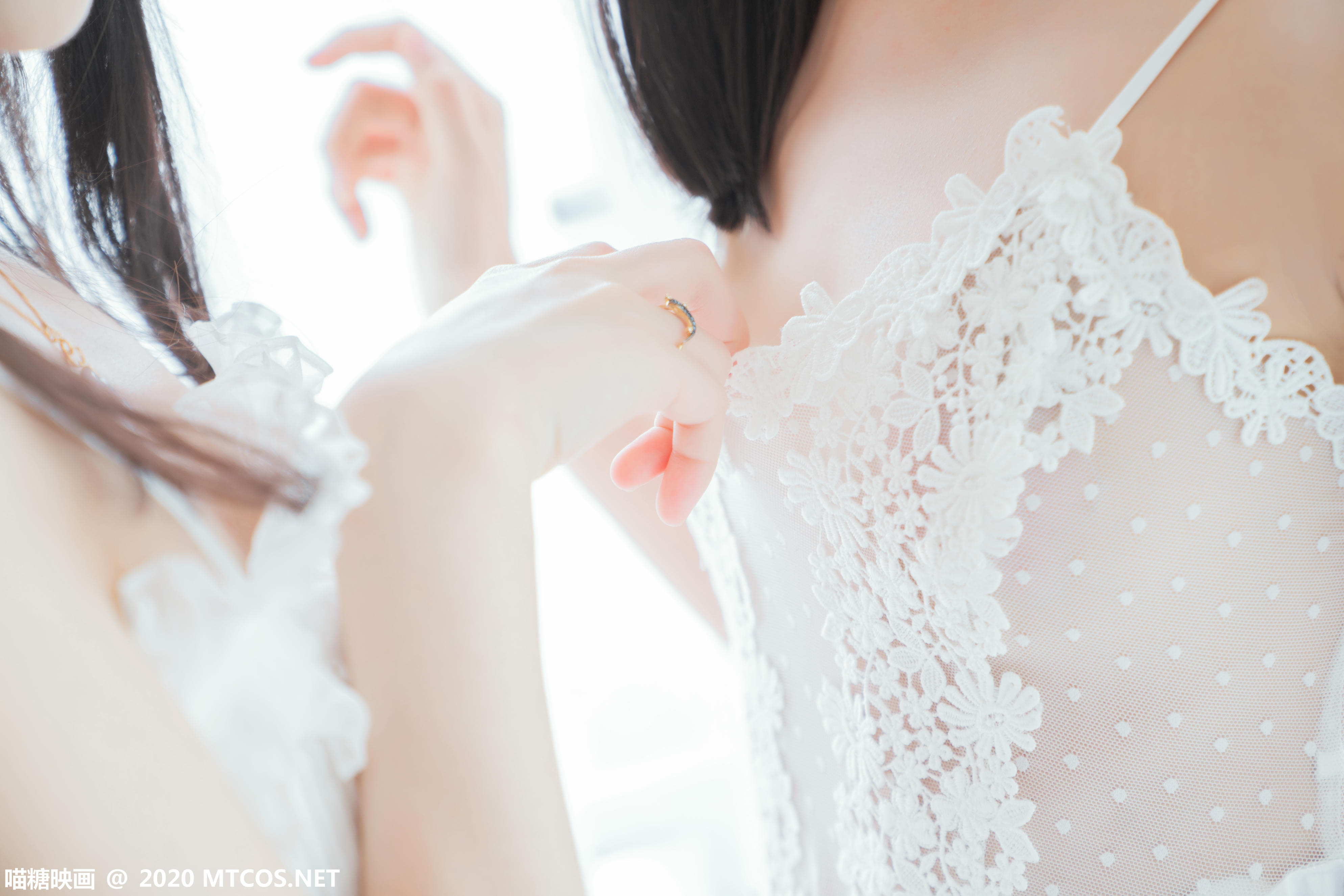 [喵糖映画] VOL.173 她.白色长裙[54P／929M]_第2集