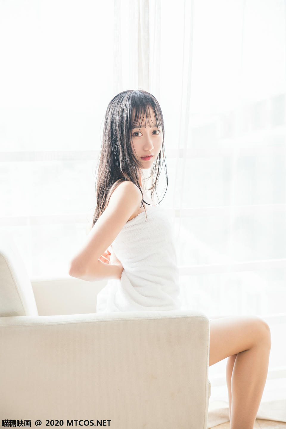 [喵糖映画] VOL.174 纯白浴巾[58P／161M]_第1集