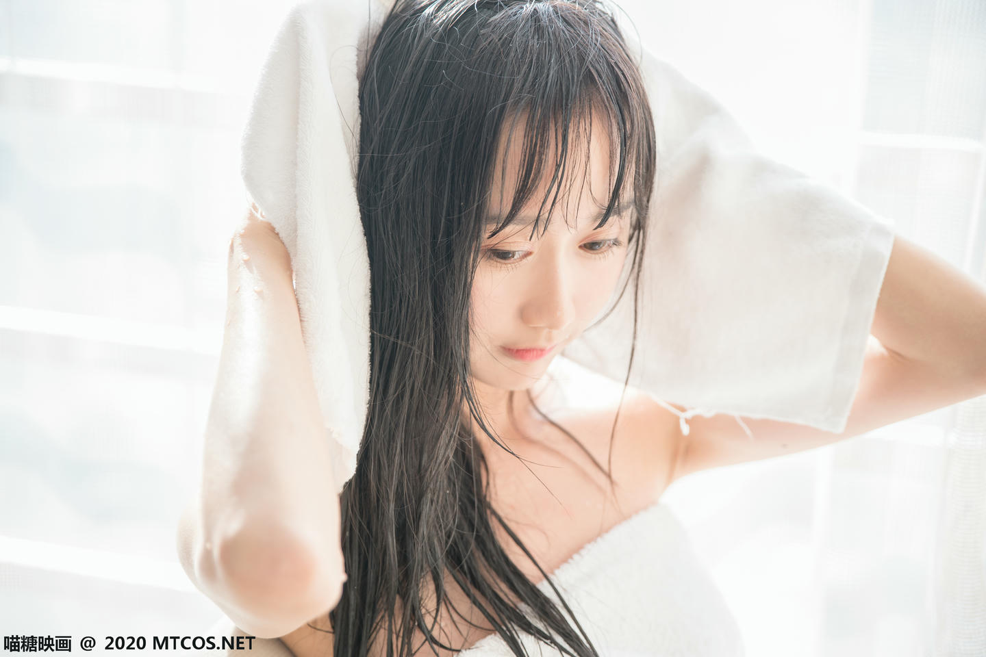 [喵糖映画] VOL.174 纯白浴巾[58P／161M]_第1集
