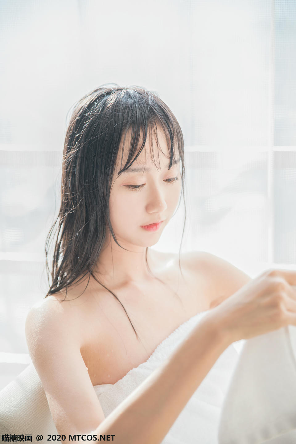 [喵糖映画] VOL.174 纯白浴巾[58P／161M]_第1集