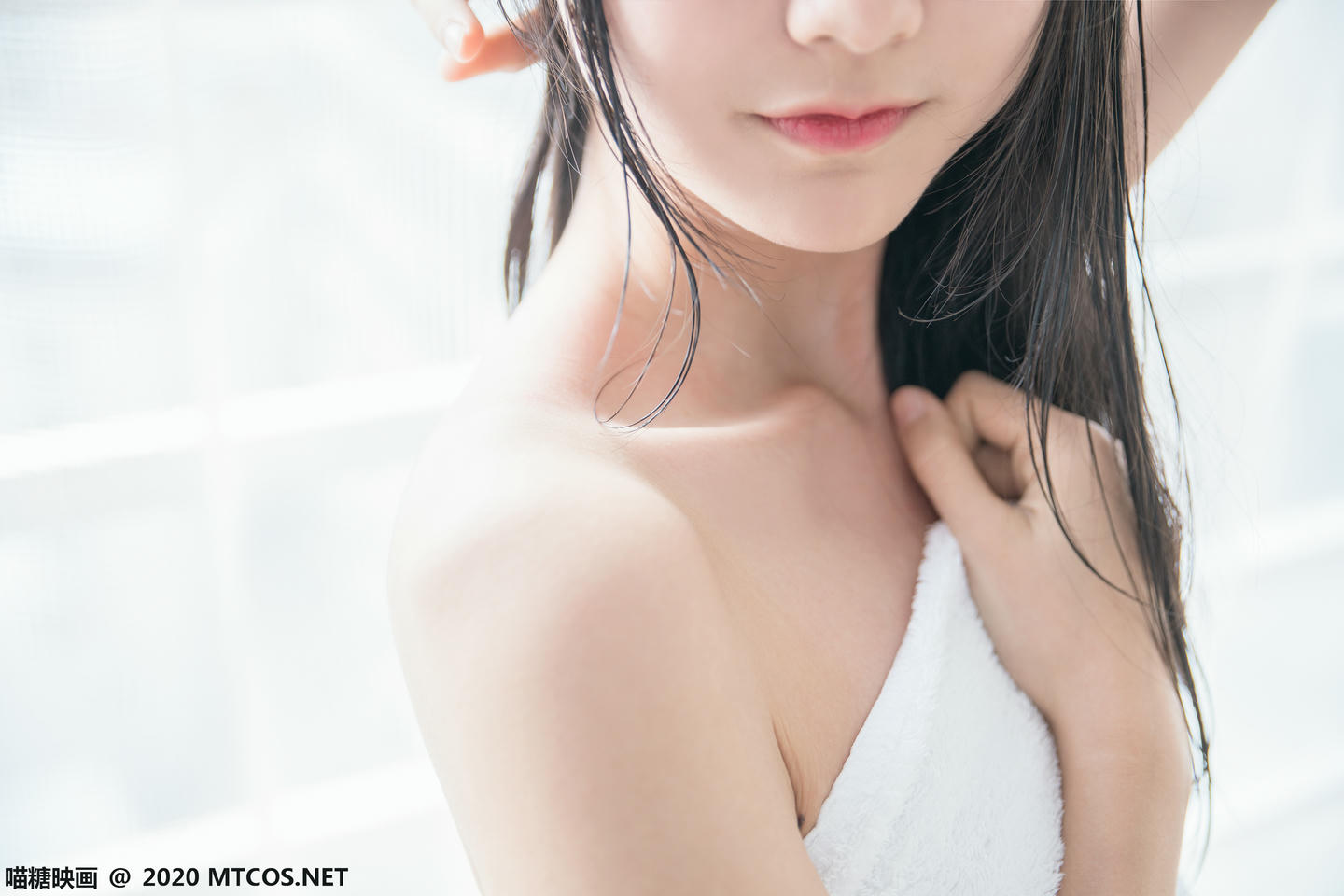 [喵糖映画] VOL.174 纯白浴巾[58P／161M]_第1集