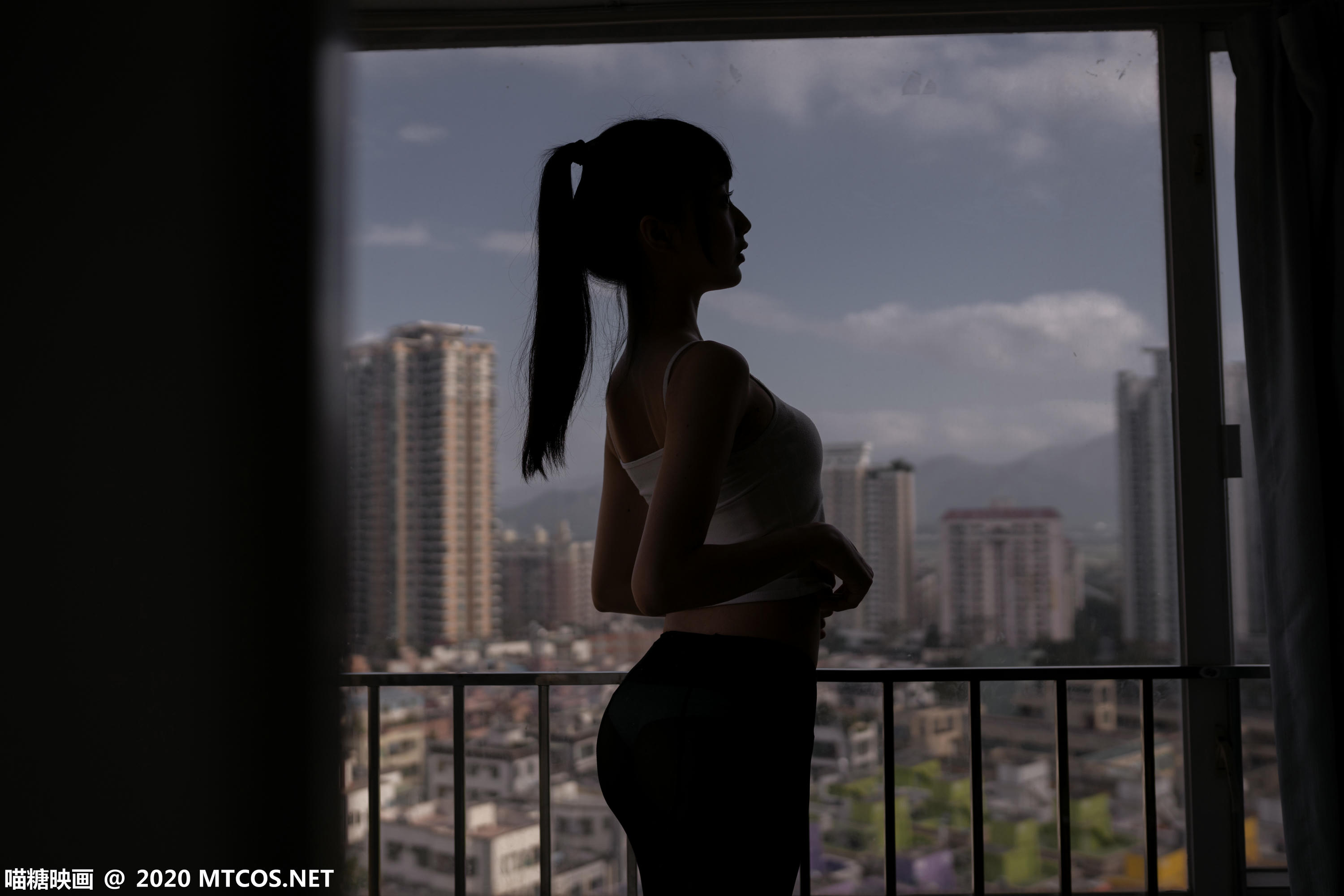 [喵糖映画] VOL.199 绵绵白T[30P／327MB]_第2集