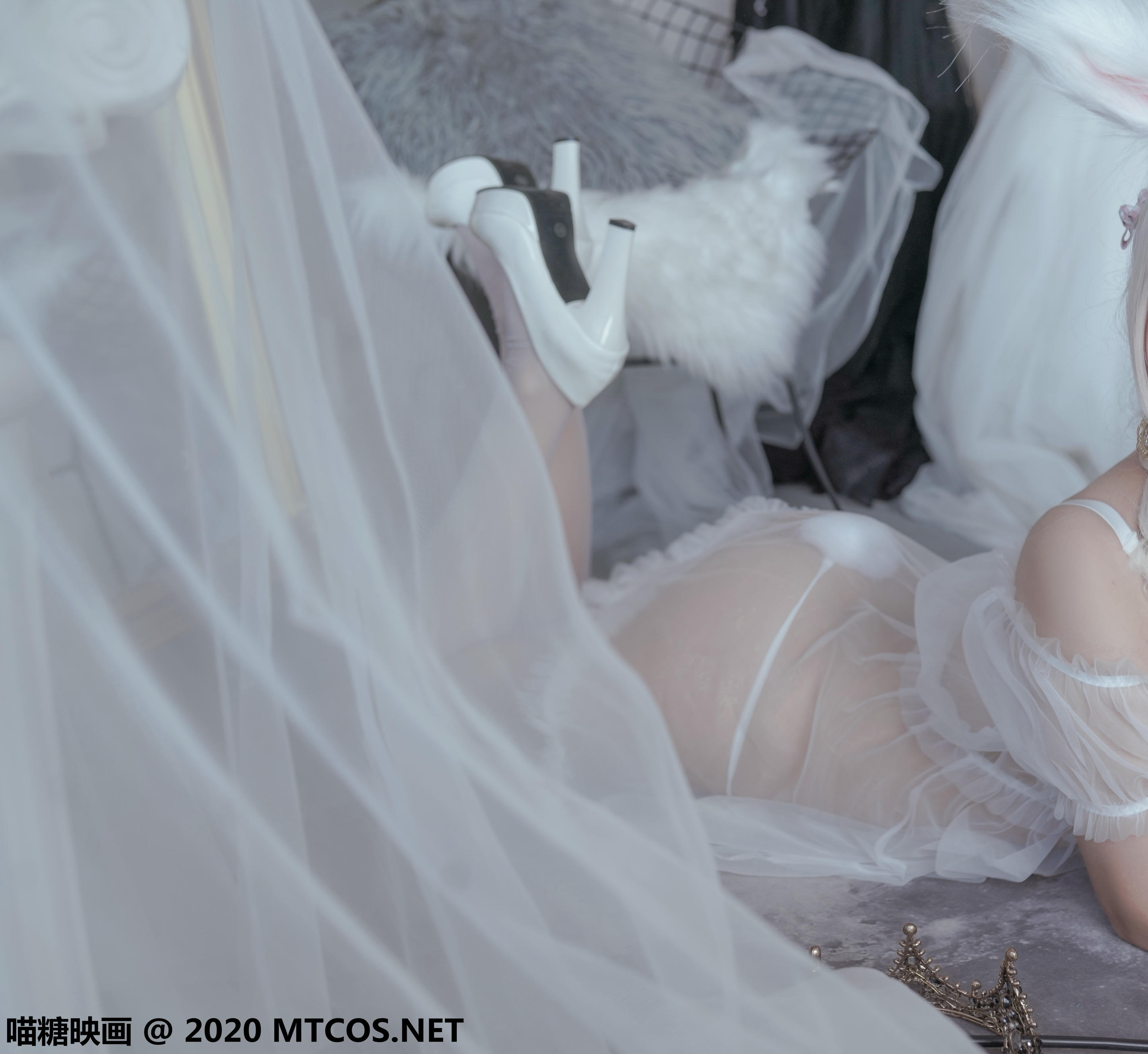 [喵糖映画] VOL.200 黑猫与白兔[25P／435MB]_第1集