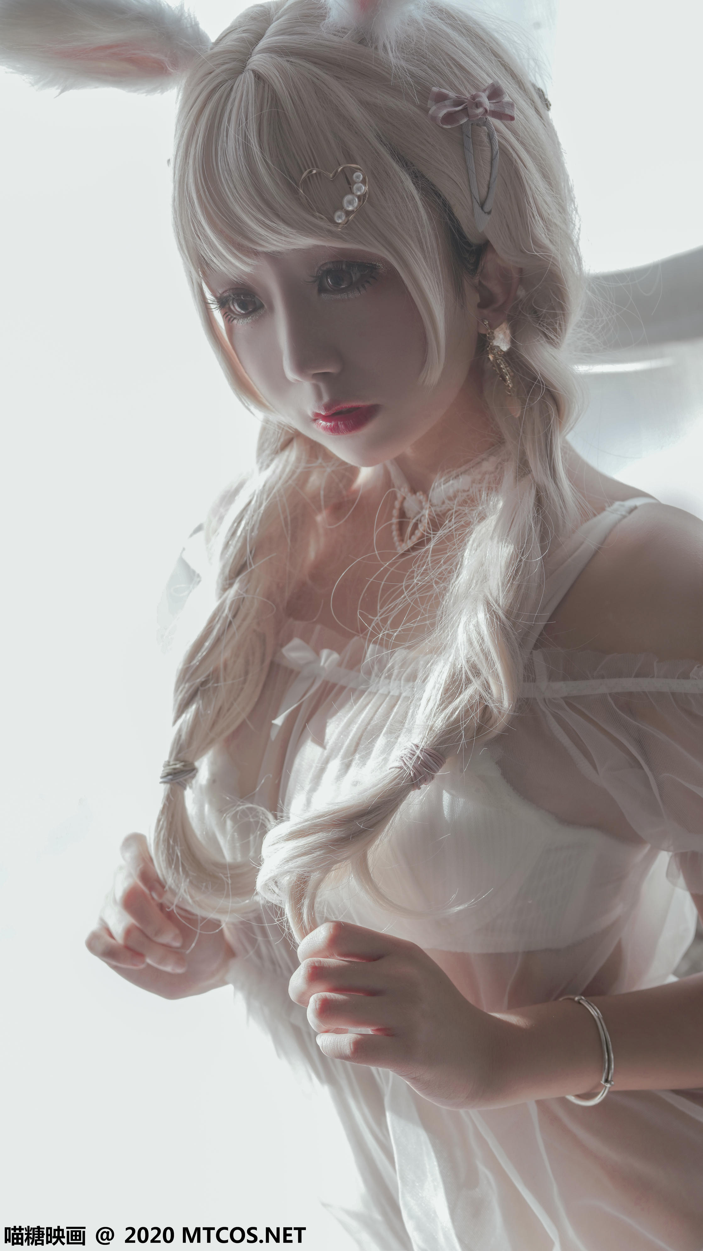 [喵糖映画] VOL.200 黑猫与白兔[25P／435MB]_第2集