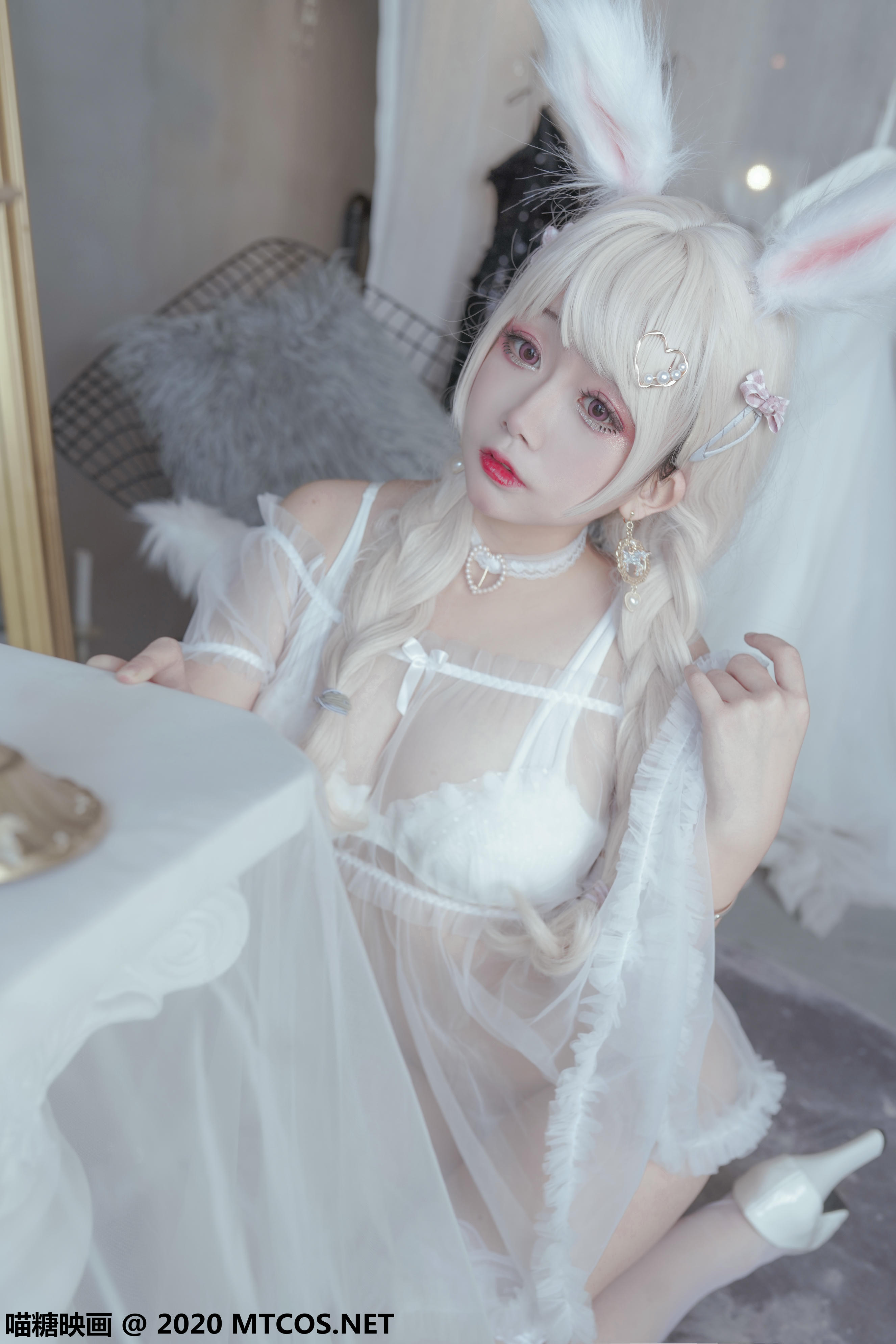 [喵糖映画] VOL.200 黑猫与白兔[25P／435MB]_第2集