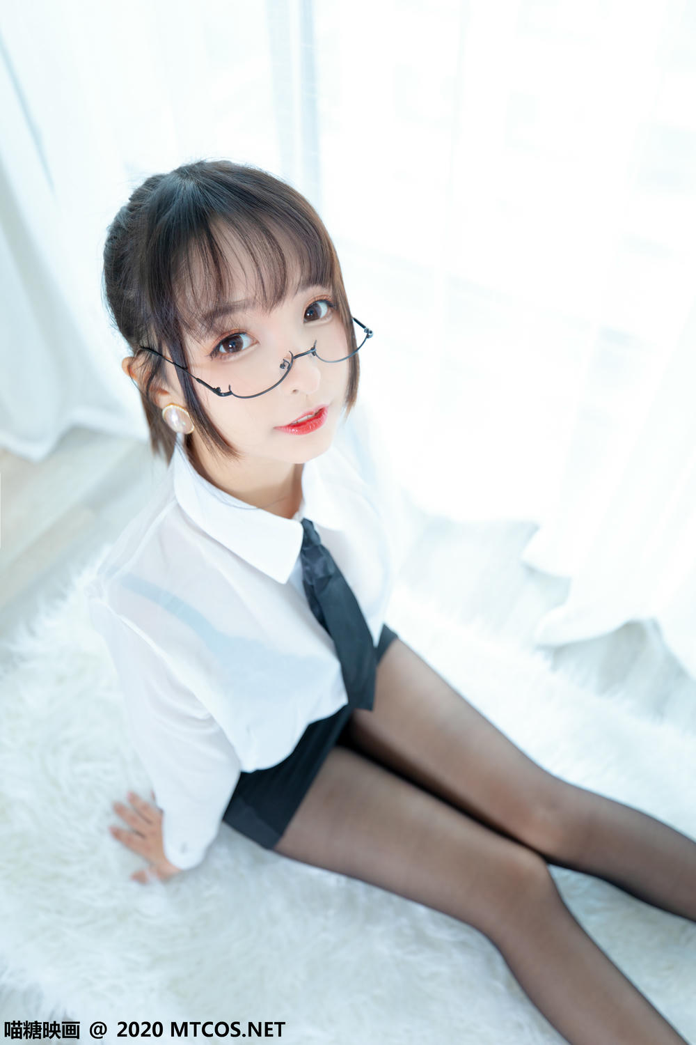 [喵糖映画] VOL.202 OL制服裙[70P／191MB]_第1集