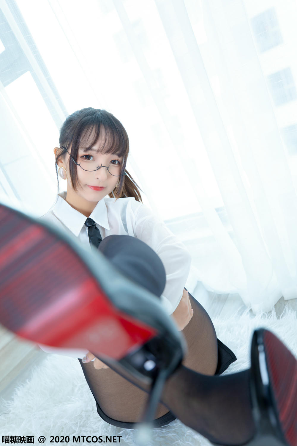 [喵糖映画] VOL.202 OL制服裙[70P／191MB]_第2集