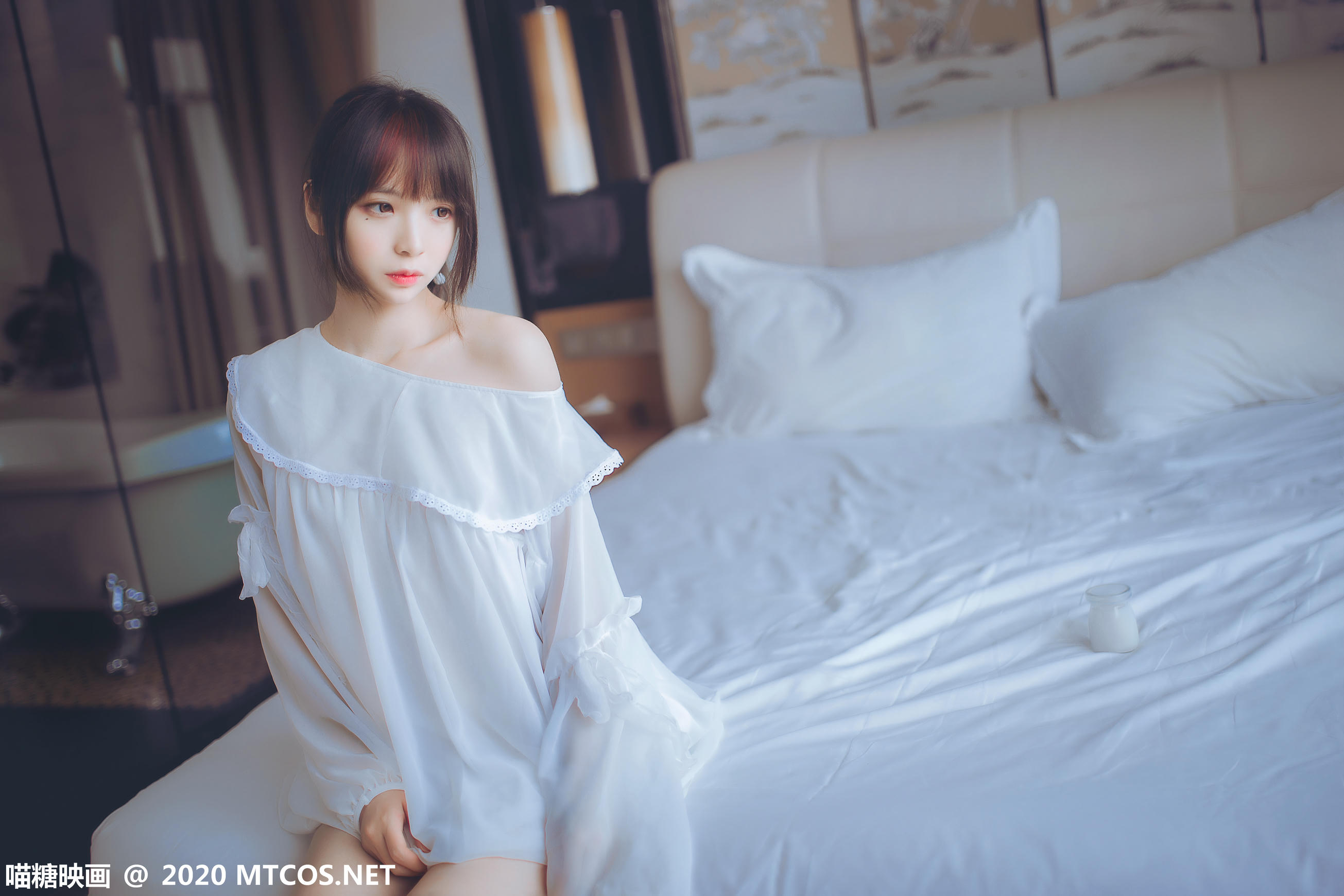 [喵糖映画] VOL.204 纯白睡裙[24P／243MB]_第1集
