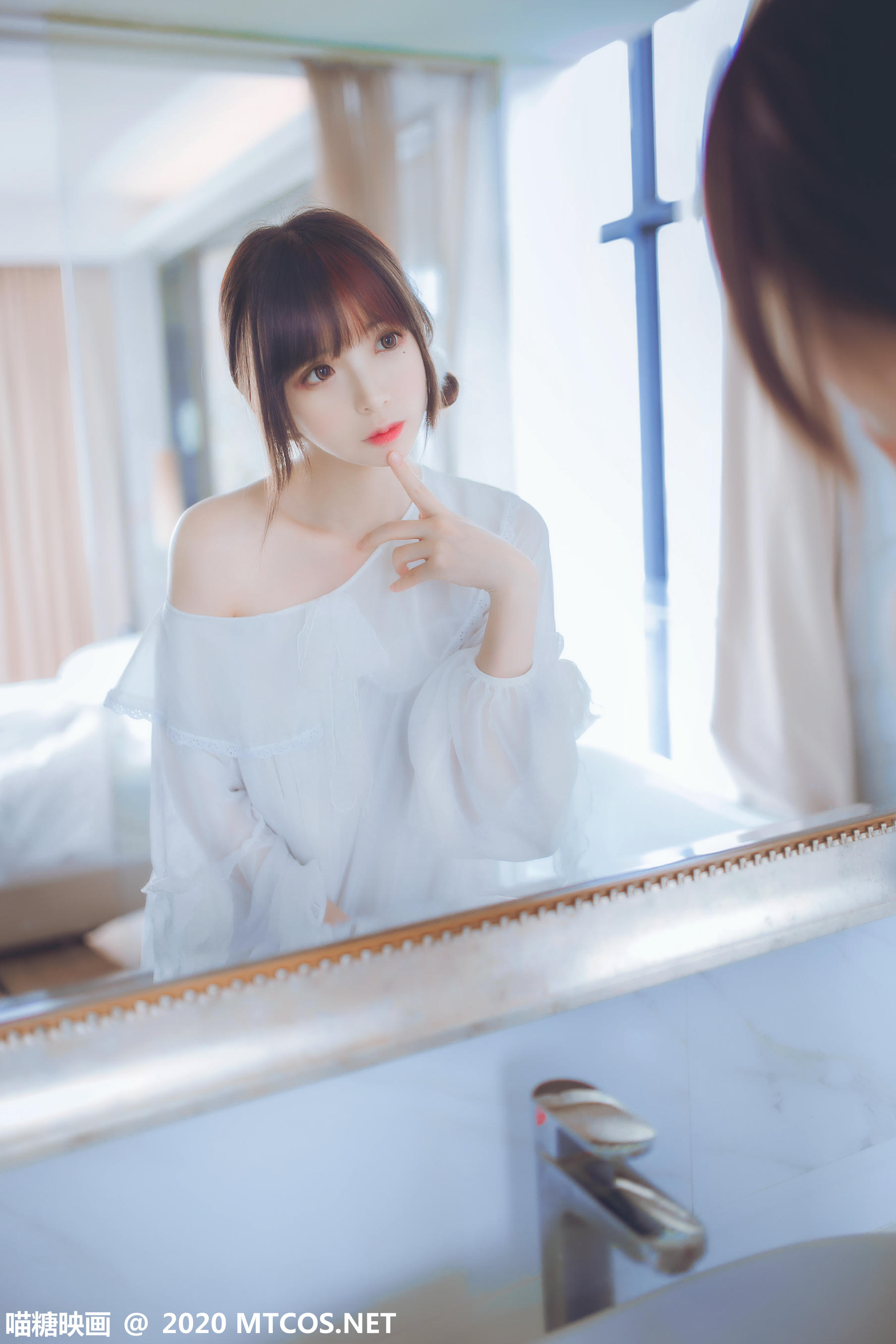 [喵糖映画] VOL.204 纯白睡裙[24P／243MB]_第2集