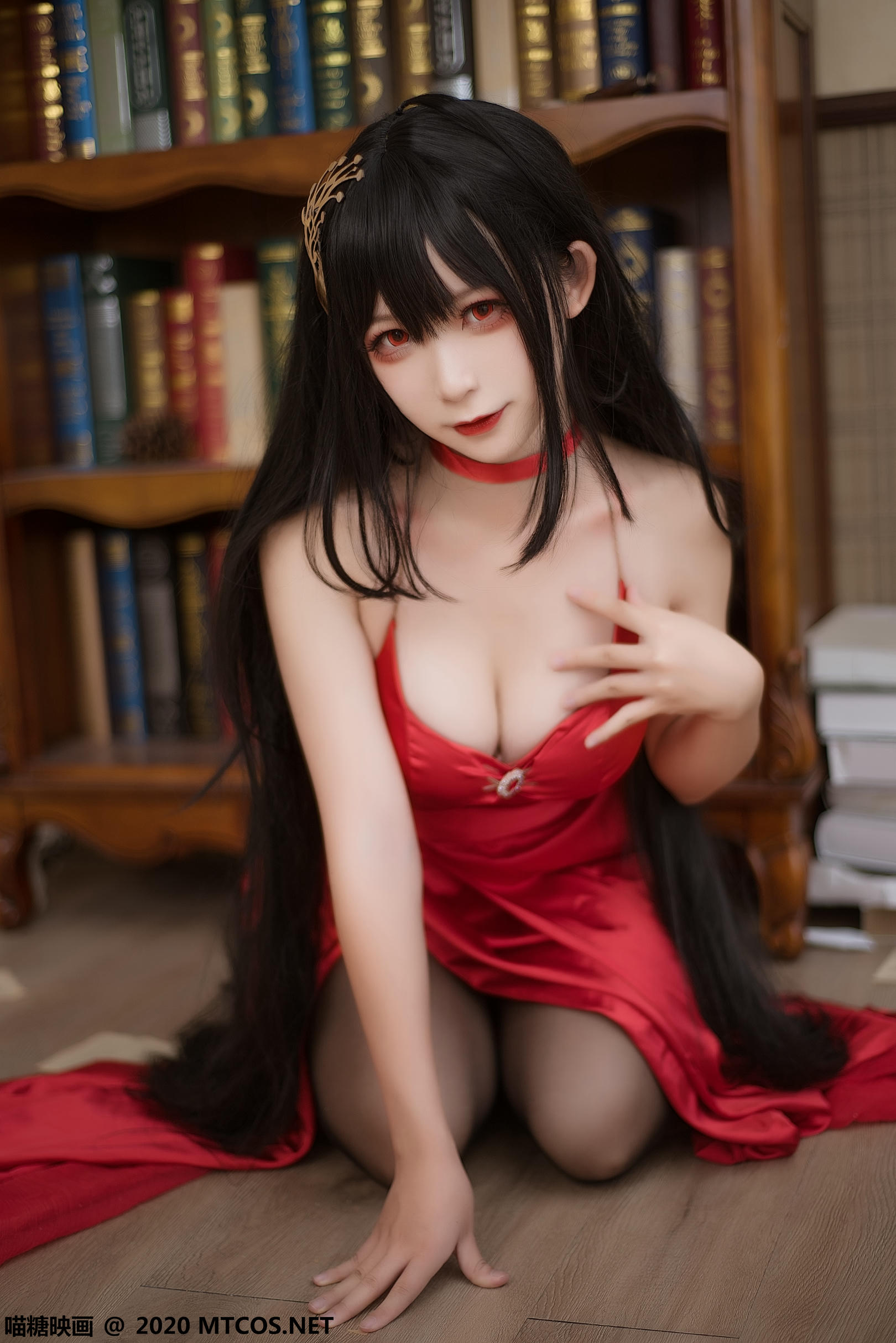 [喵糖映画] VOL.210 贝法红蓝礼服[26P／455MB]_第1集