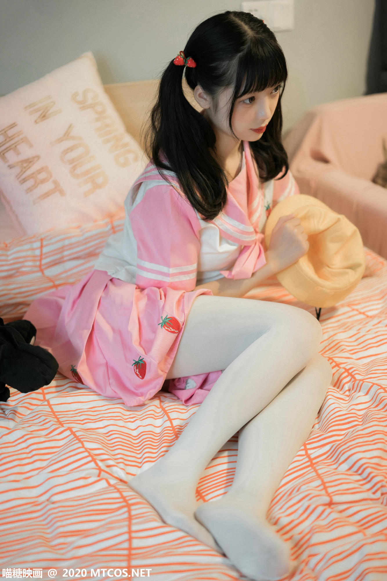 [喵糖映画] VOL.218 草莓美眉[45P／324MB]_第1集