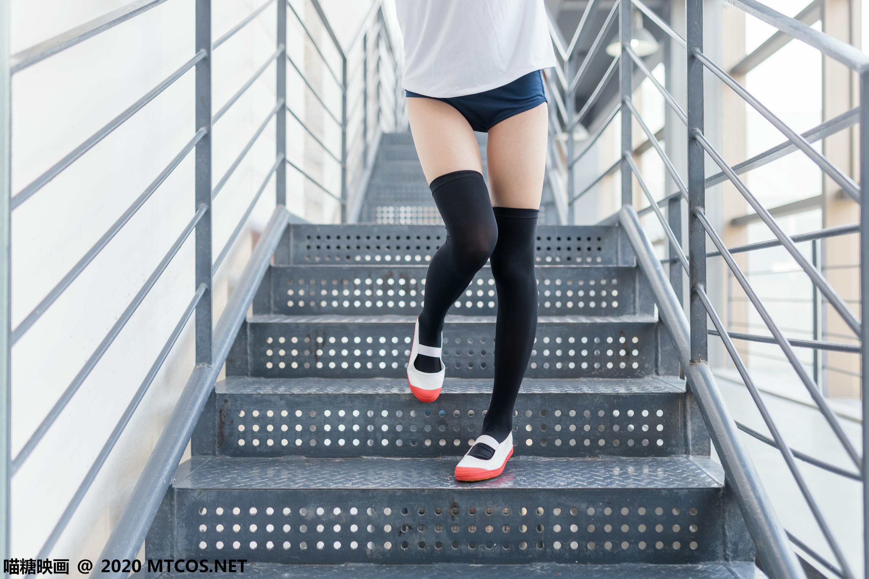 [喵糖映画] VOL.219 运动体操服[50P／394MB]_第1集