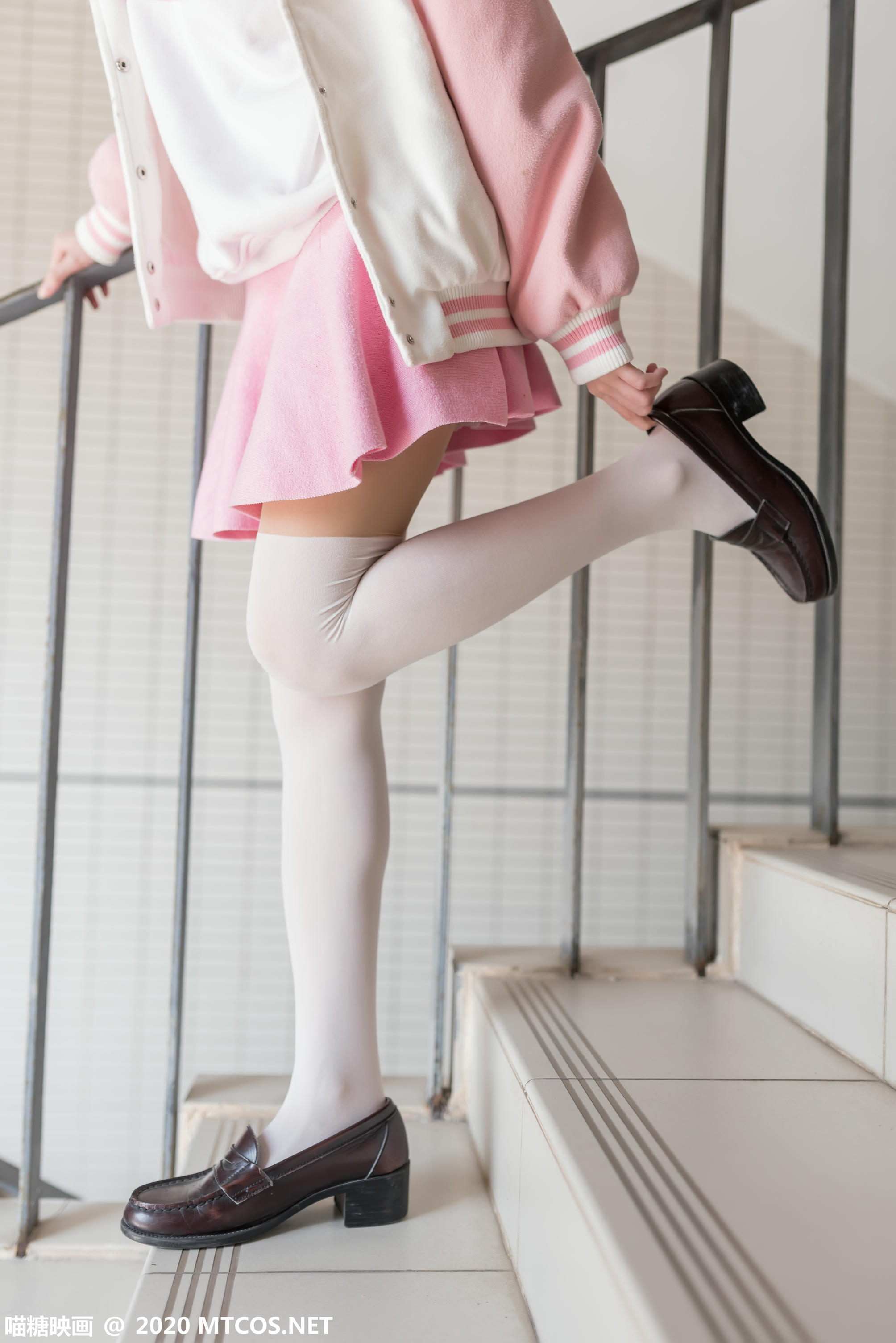 [喵糖映画] VOL.220 晌午暖阳[48P／348MB]_第1集