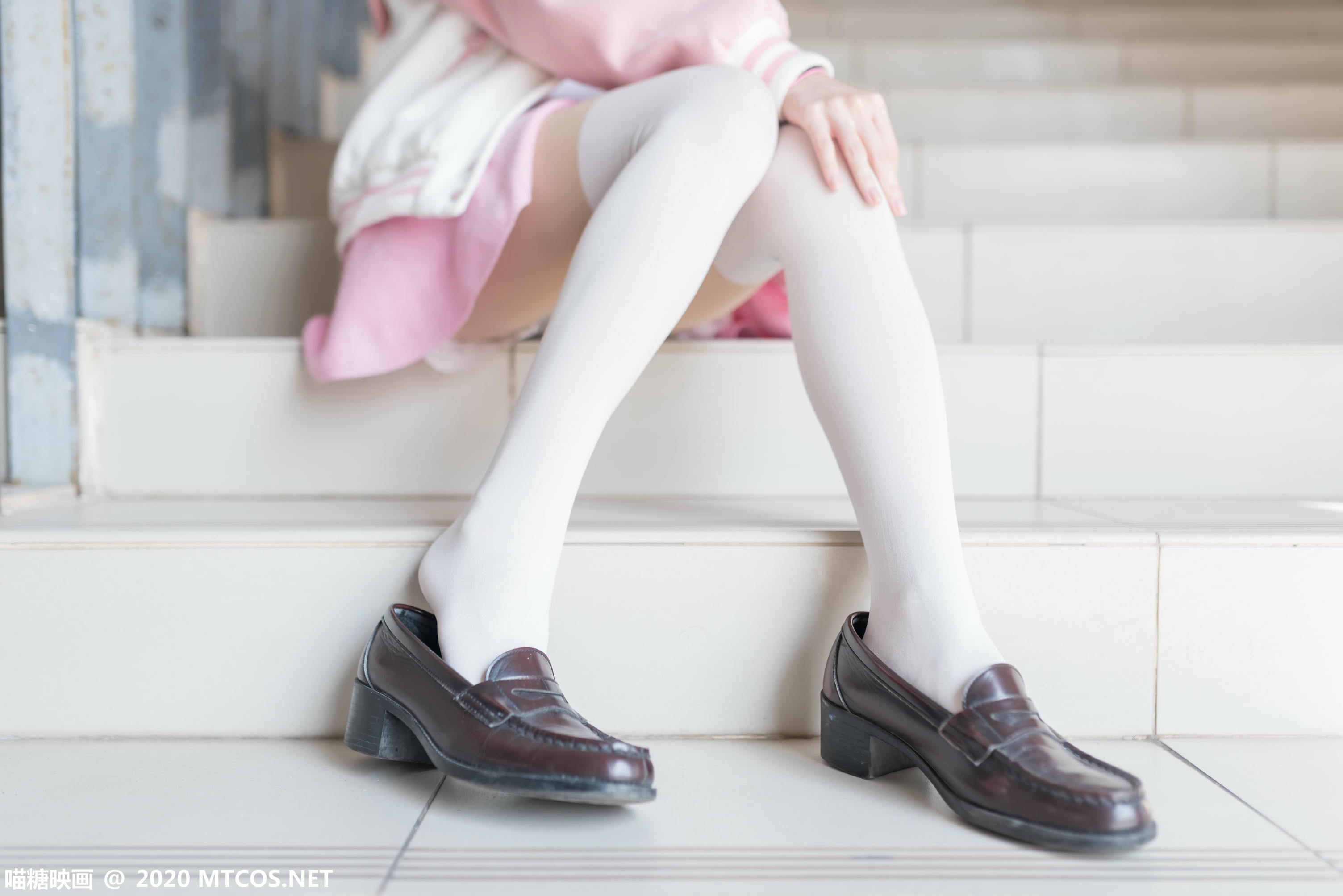 [喵糖映画] VOL.220 晌午暖阳[48P／348MB]_第2集