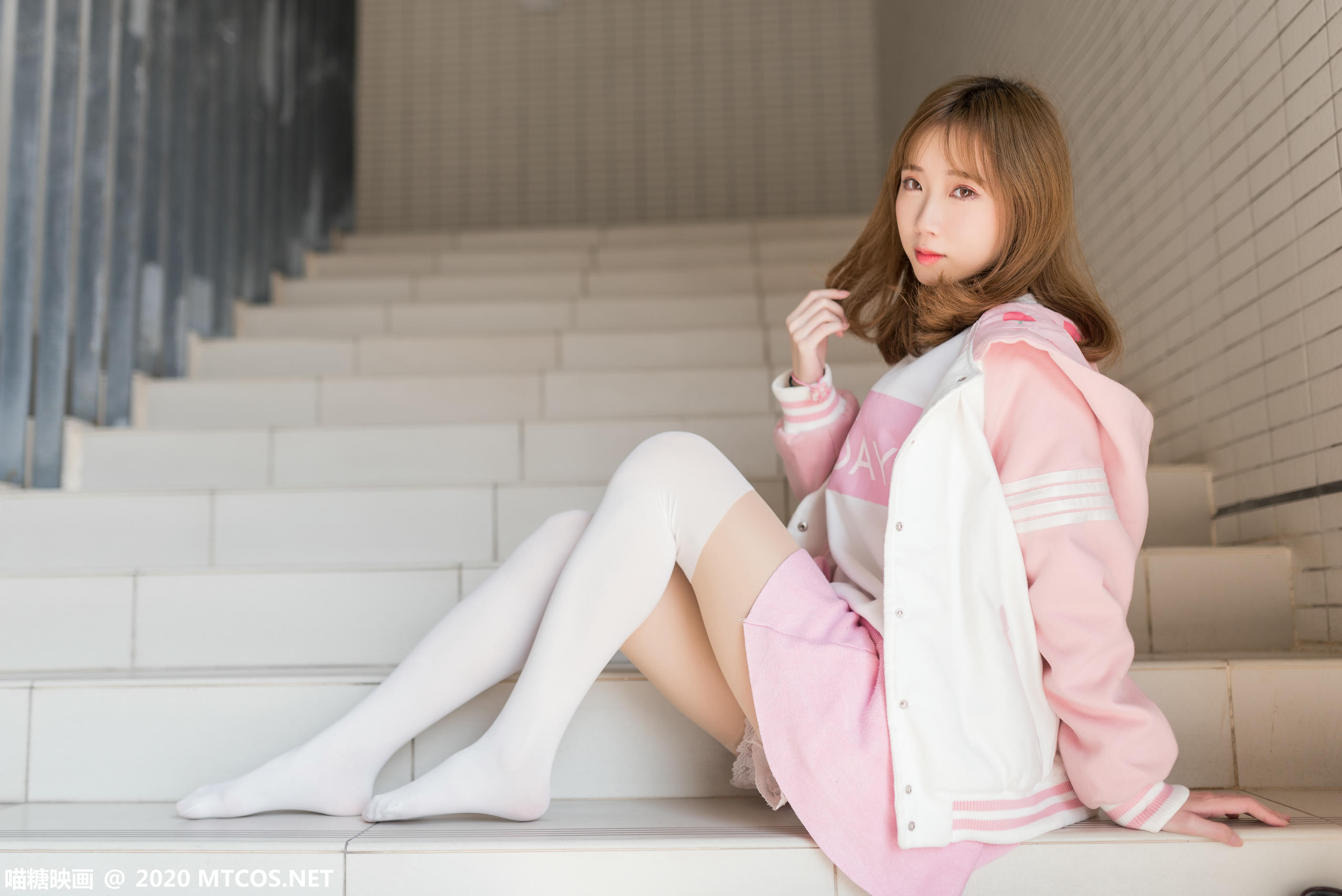 [喵糖映画] VOL.220 晌午暖阳[48P／348MB]_第2集