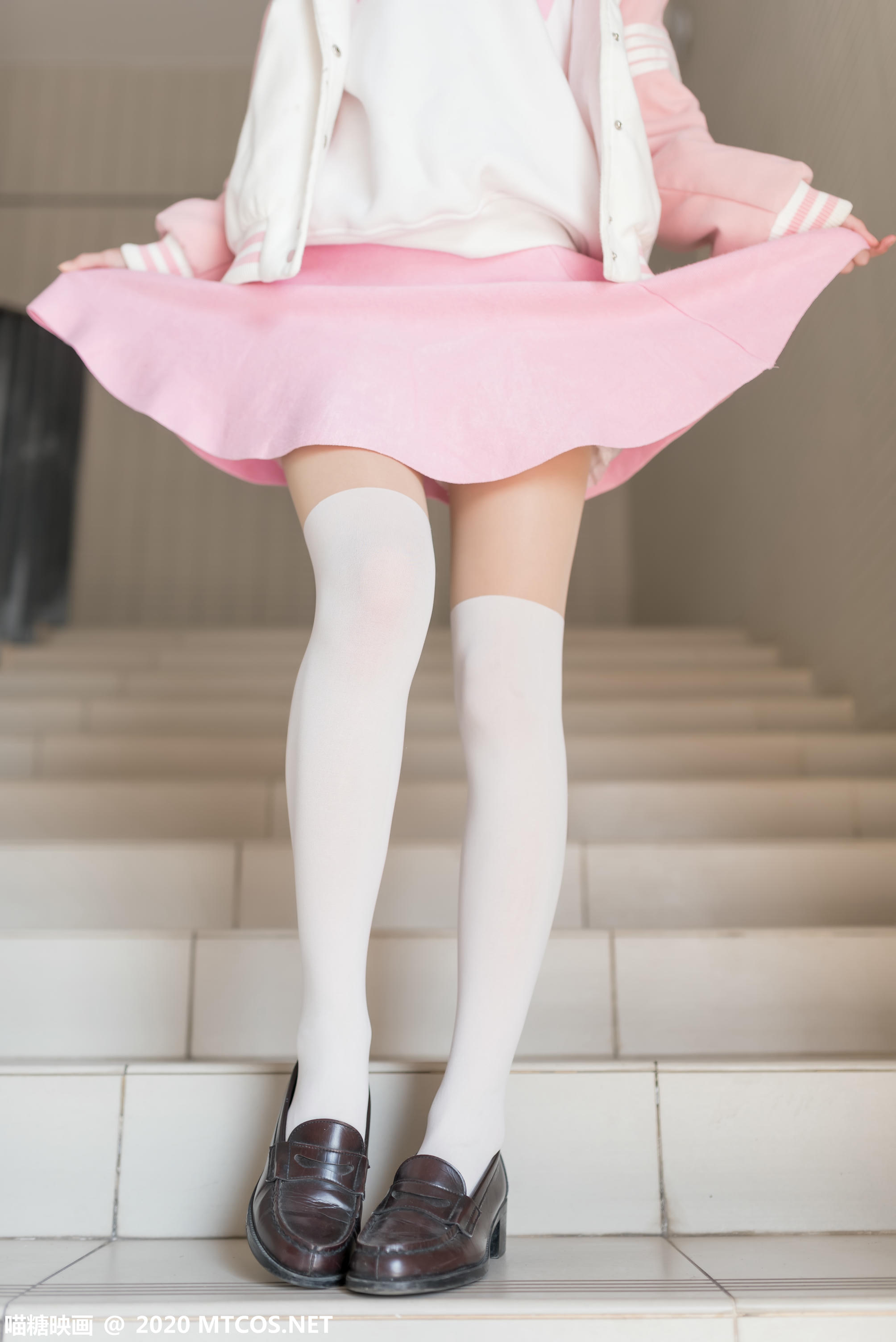 [喵糖映画] VOL.220 晌午暖阳[48P／348MB]_第3集