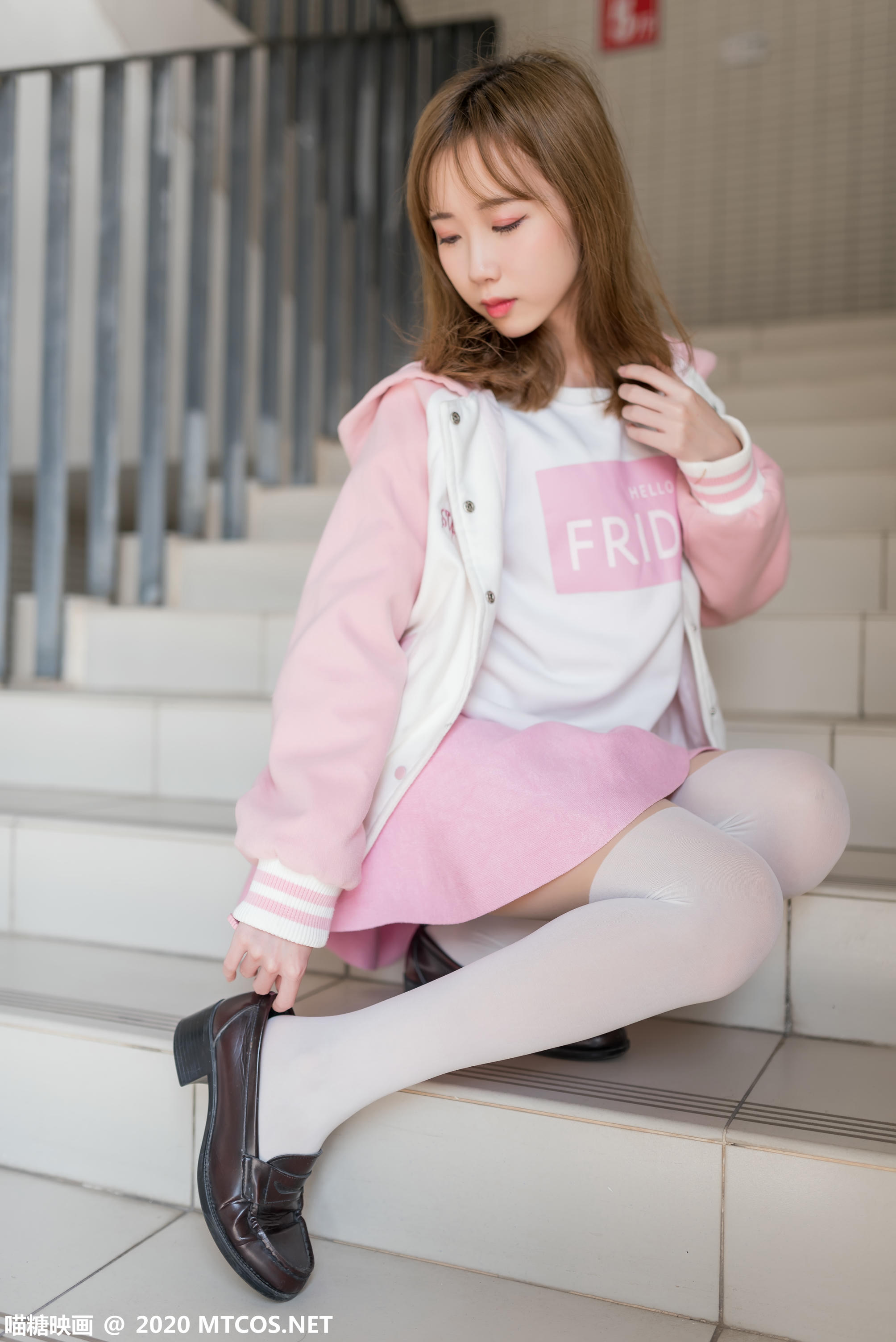 [喵糖映画] VOL.220 晌午暖阳[48P／348MB]_第3集