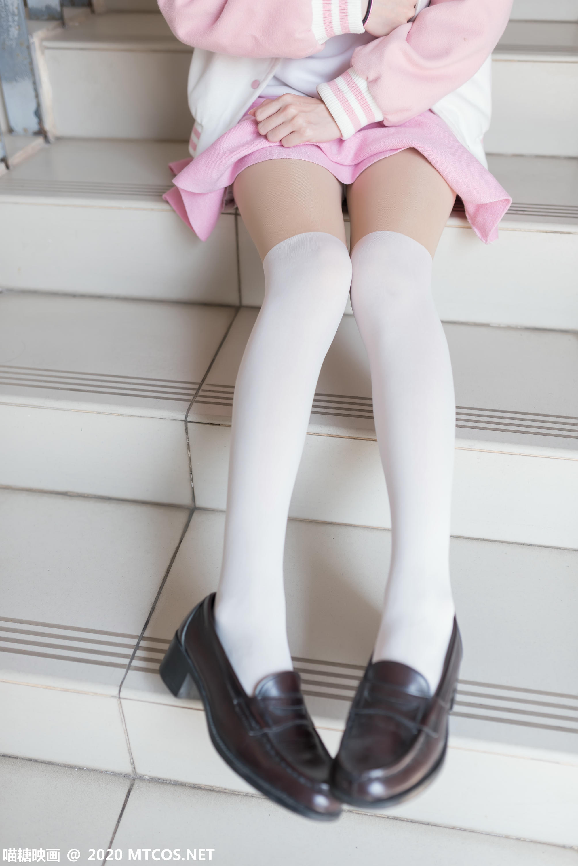 [喵糖映画] VOL.220 晌午暖阳[48P／348MB]_第1集