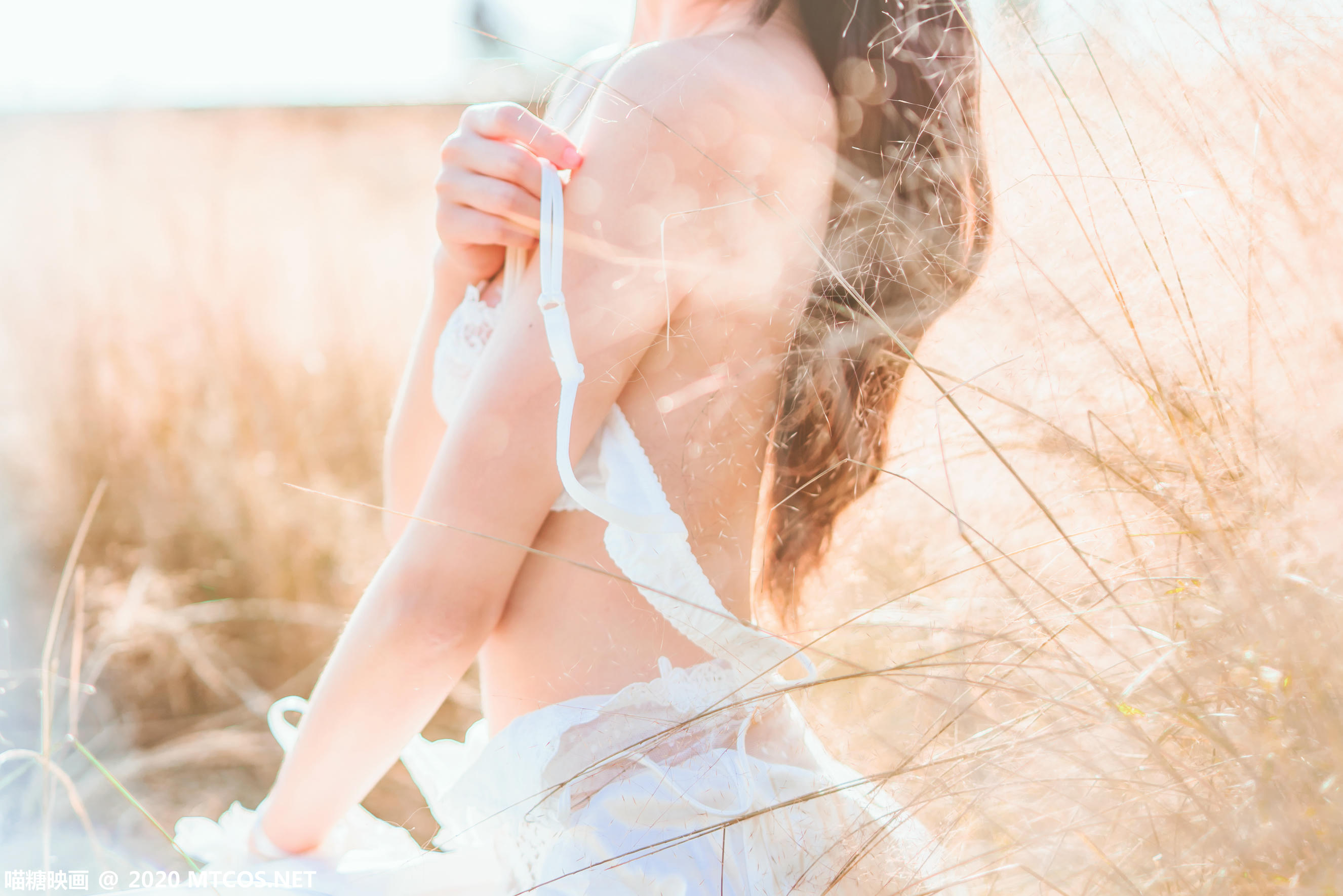 [喵糖映画] VOL.224 晚秋的原野[39P／871MB]_第2集