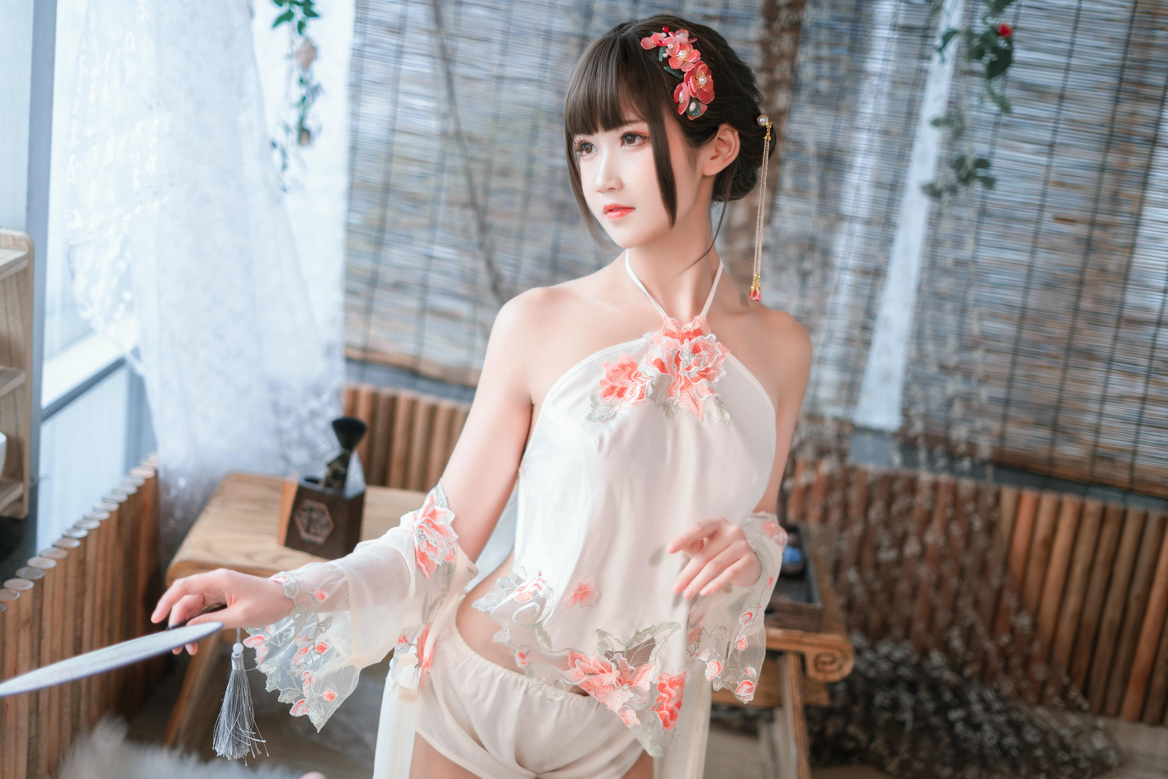 [喵糖映画] VOL.230 少女肚兜 花溪纱[20P／149MB]_第1集