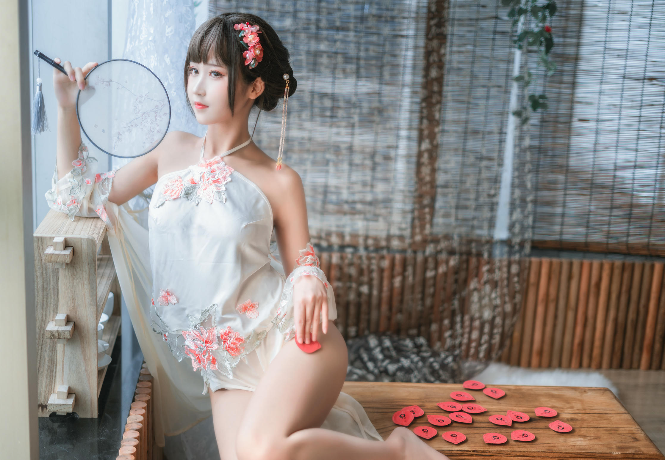 [喵糖映画] VOL.230 少女肚兜 花溪纱[20P／149MB]_第1集