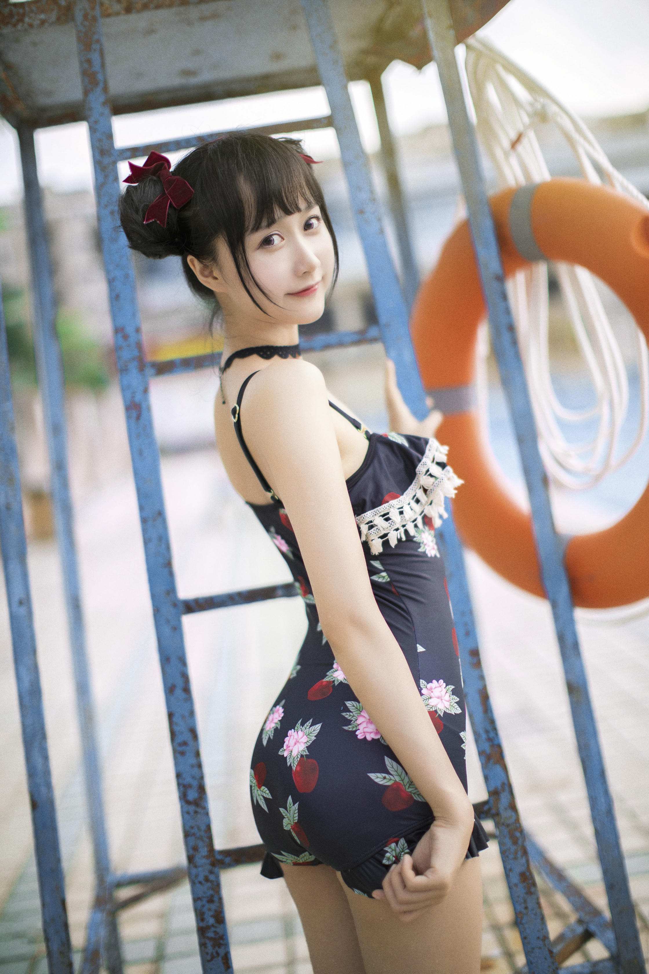 [喵糖映画] VOL.239 草莓泳衣[40P／340MB]_第1集