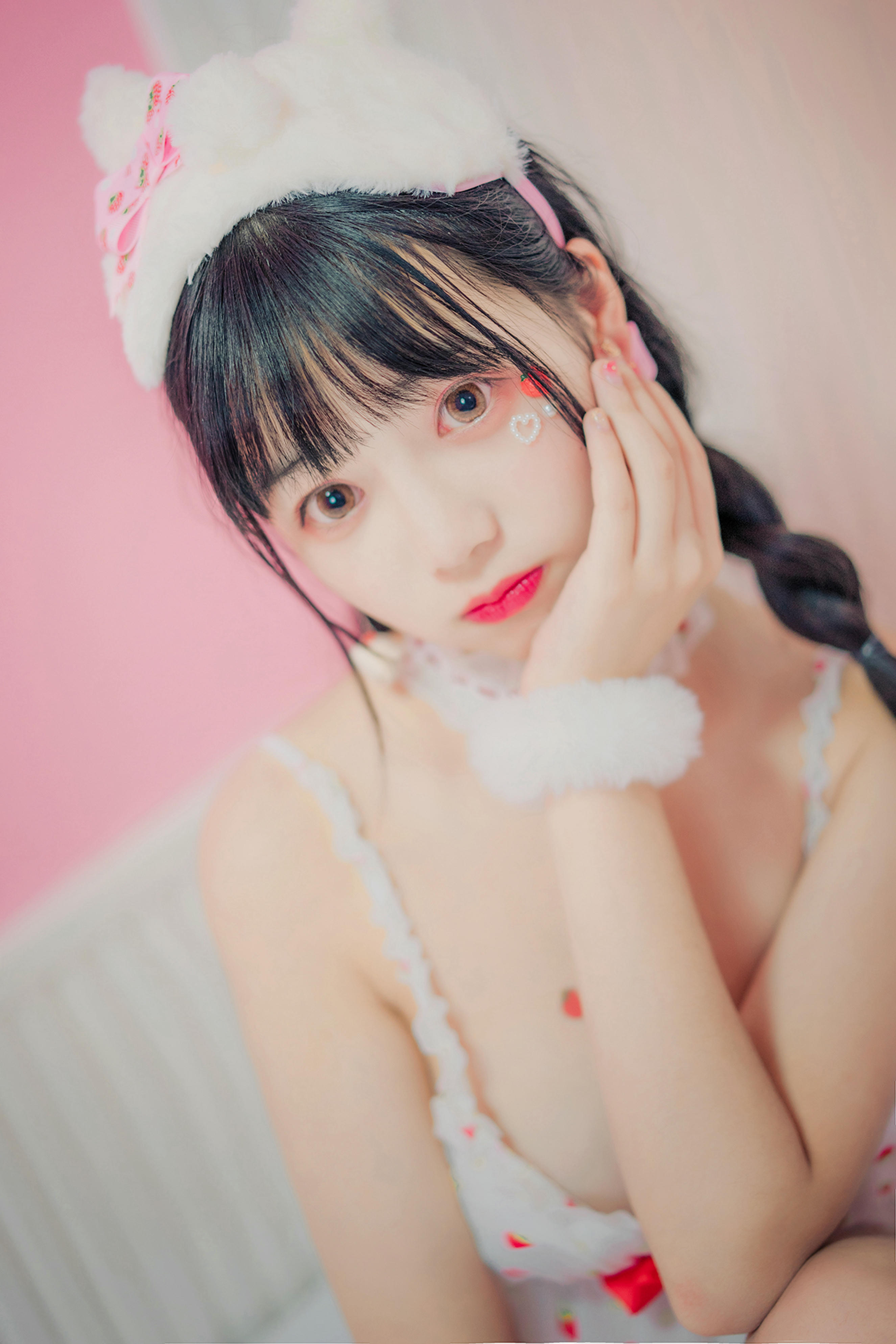 [喵糖映画] VOL.252 草莓妹妹[43P／595MB]_第1集