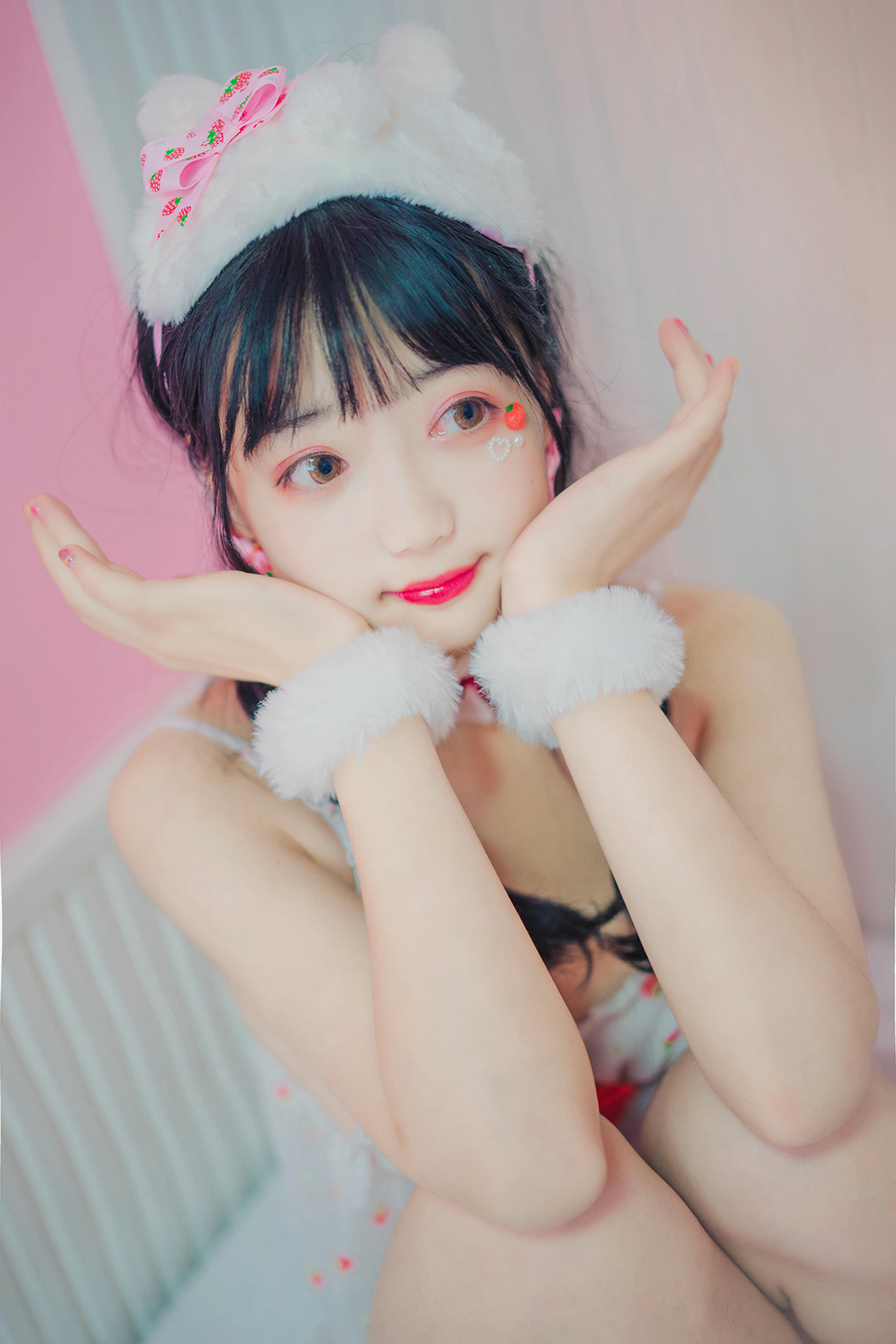 [喵糖映画] VOL.252 草莓妹妹[43P／595MB]_第1集