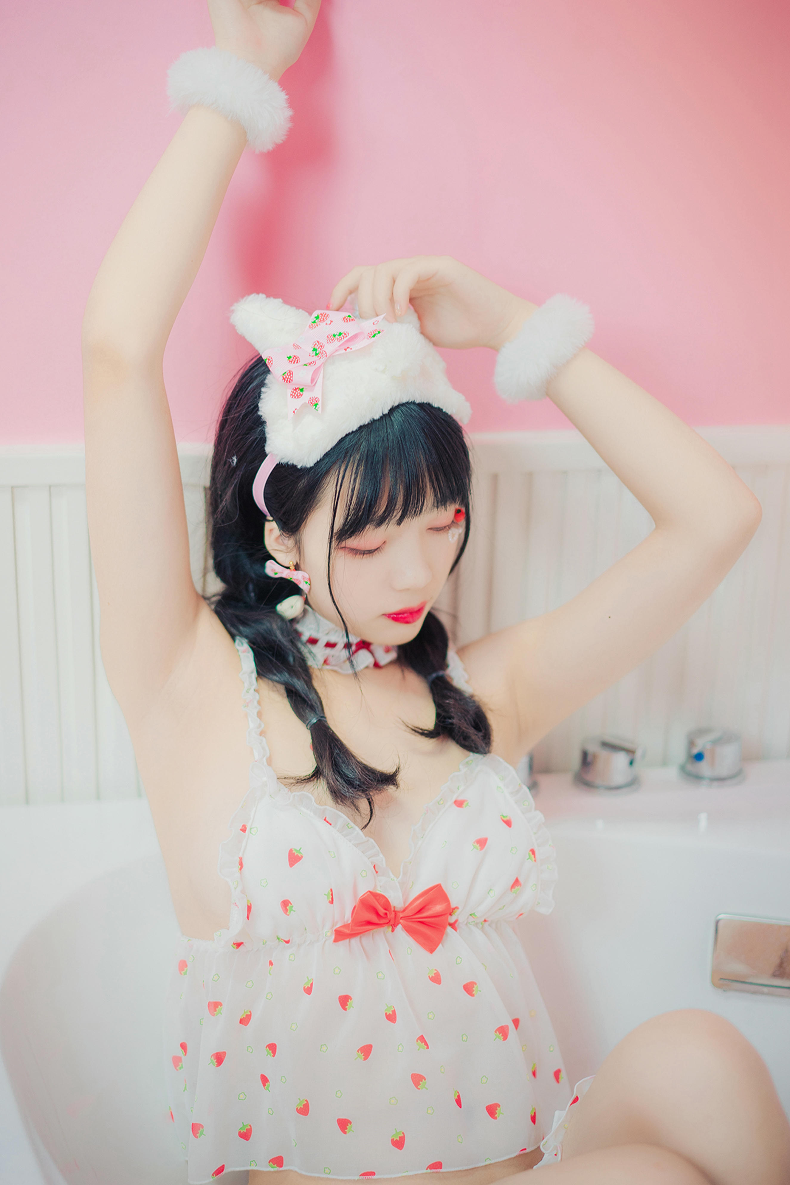 [喵糖映画] VOL.252 草莓妹妹[43P／595MB]_第2集