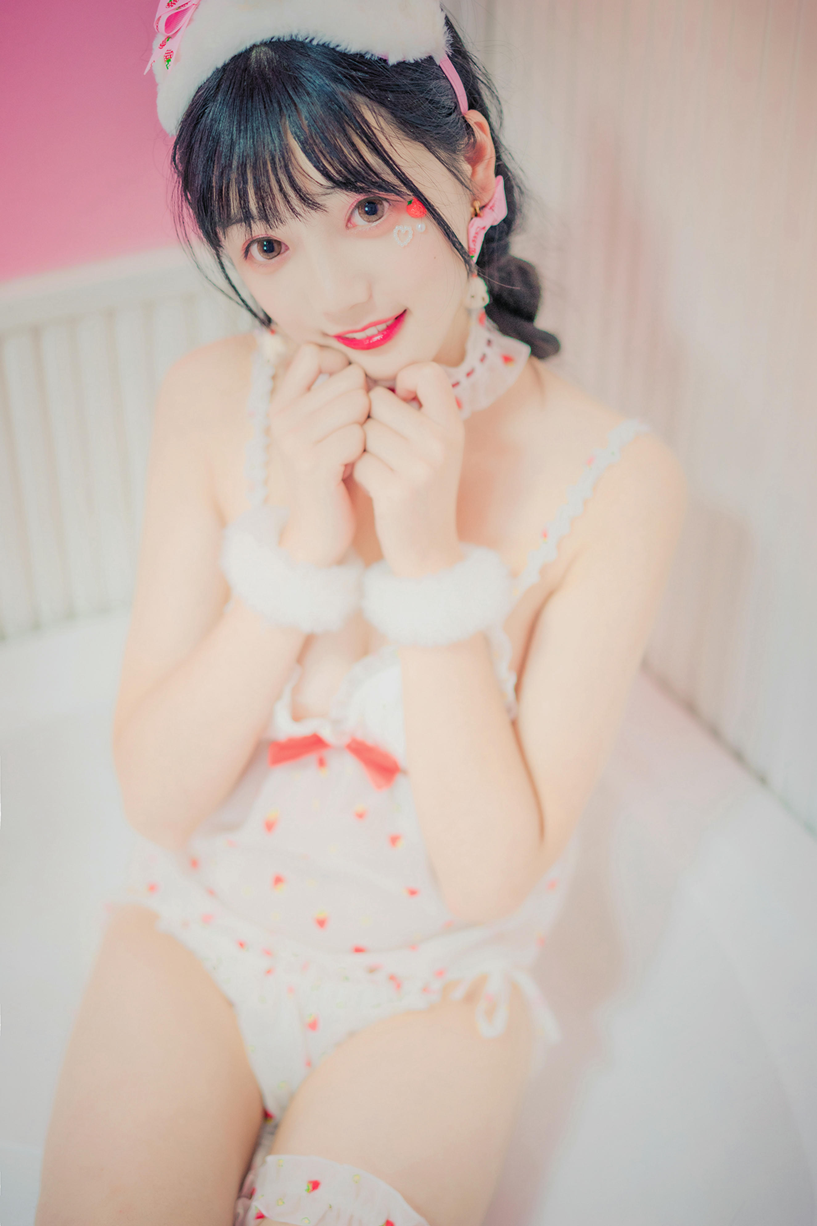 [喵糖映画] VOL.252 草莓妹妹[43P／595MB]_第2集