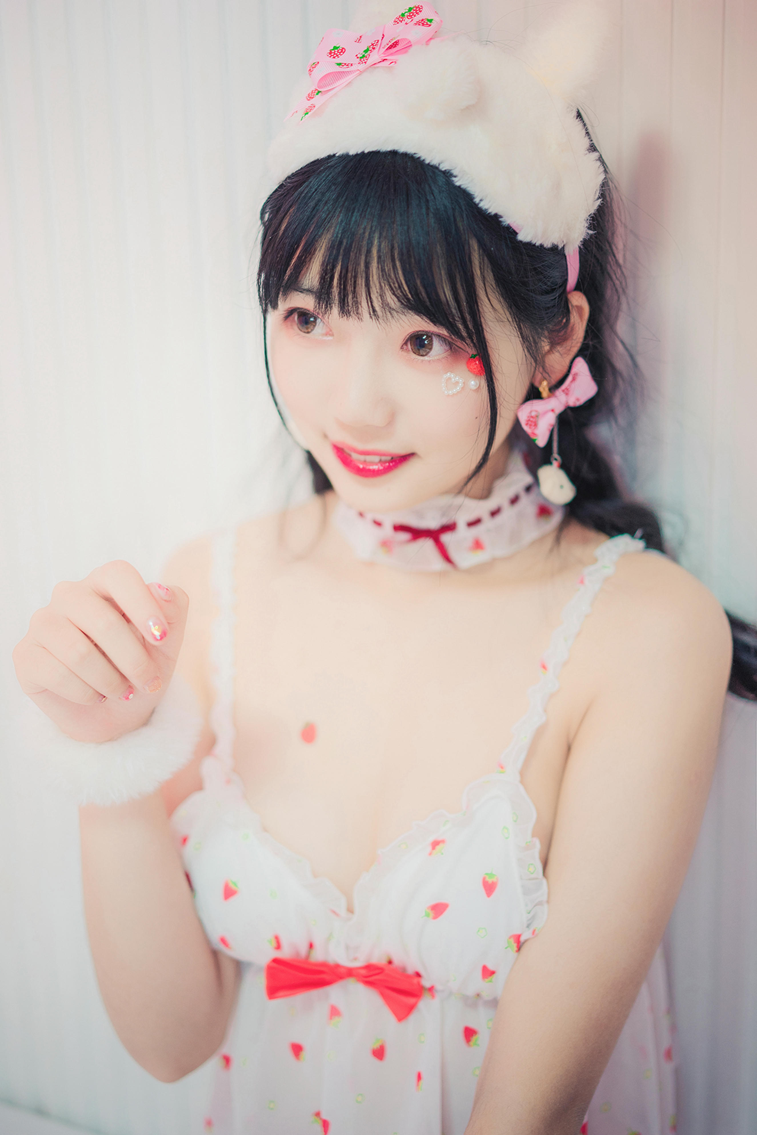 [喵糖映画] VOL.252 草莓妹妹[43P／595MB]_第2集