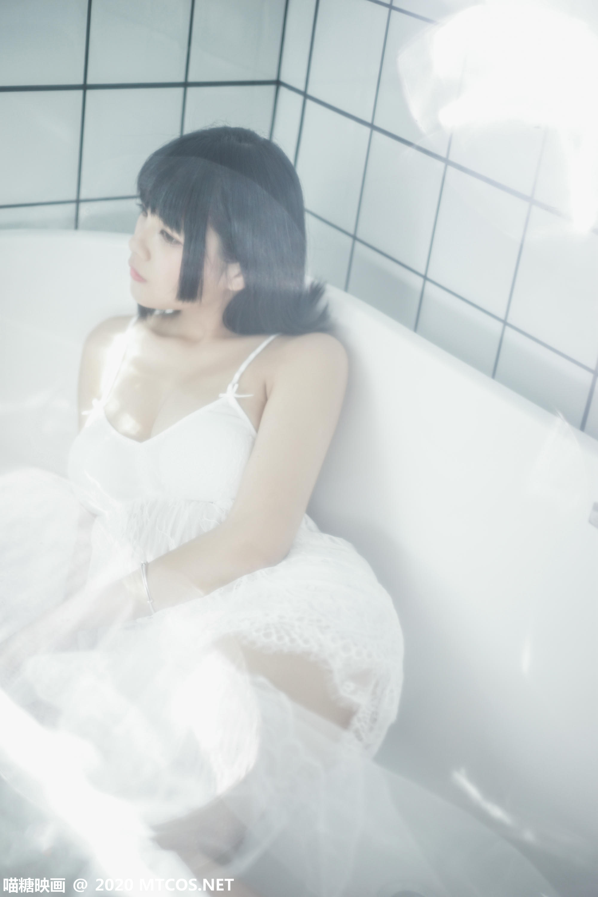 [喵糖映画] VOL.255 浴缸里的兔子[40P／558MB]_第1集