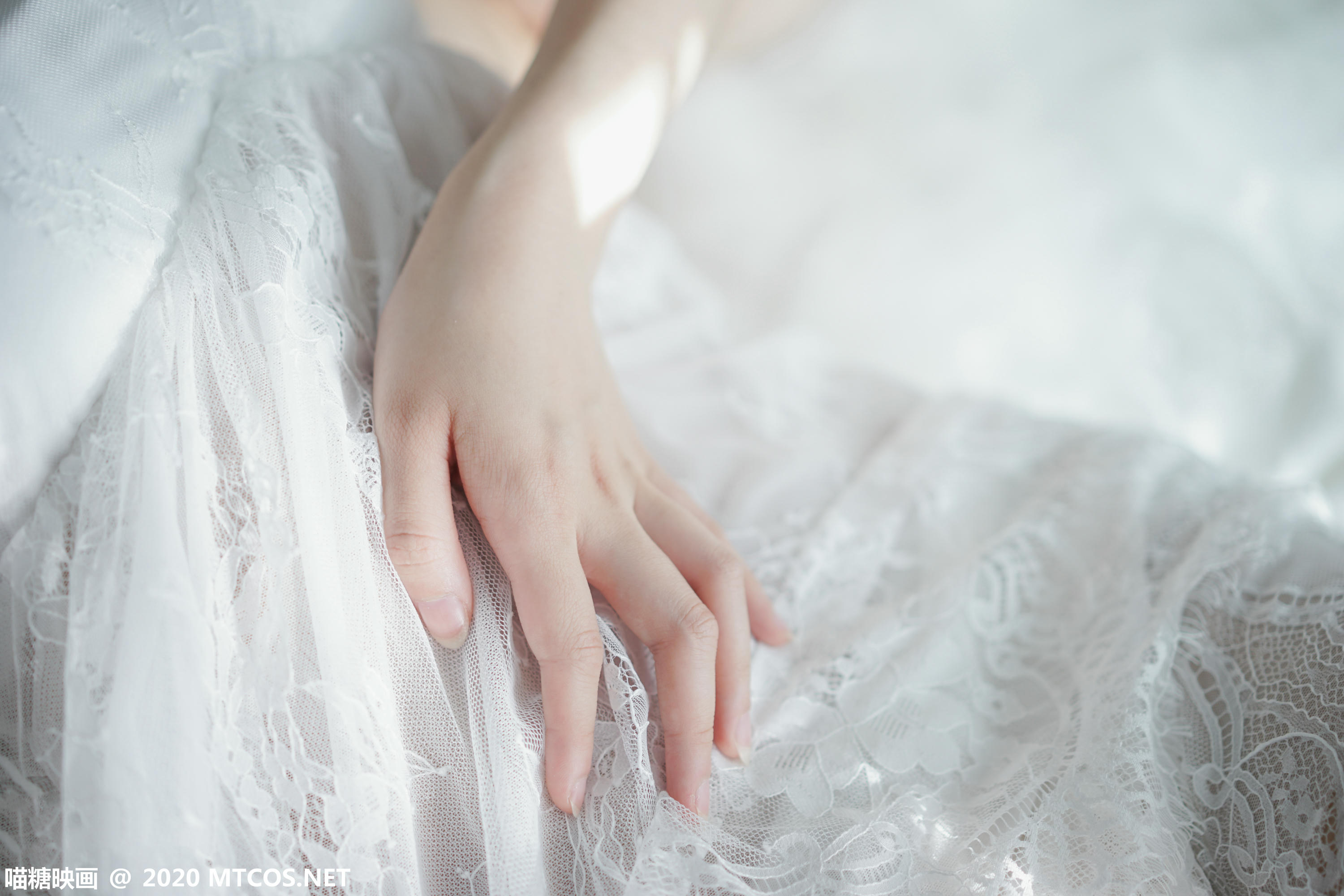 [喵糖映画] VOL.255 浴缸里的兔子[40P／558MB]_第1集