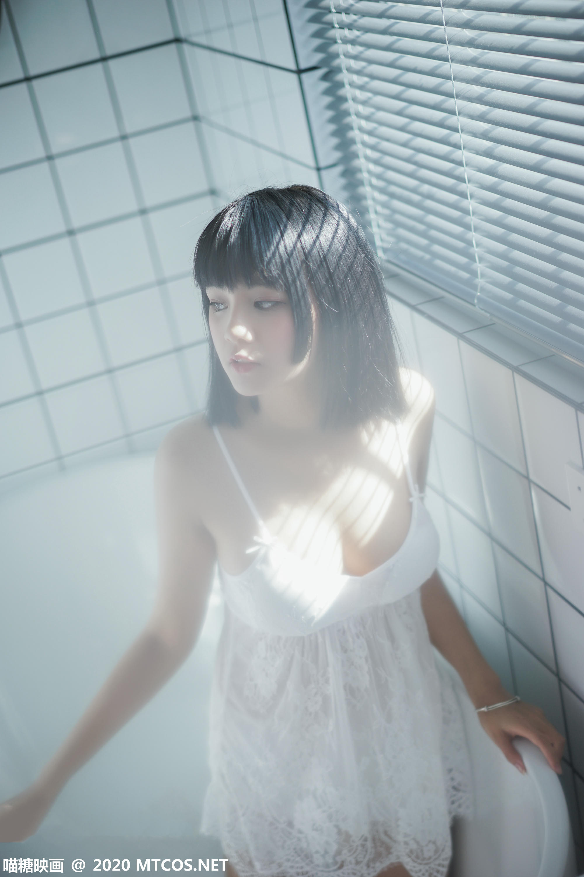 [喵糖映画] VOL.255 浴缸里的兔子[40P／558MB]_第1集