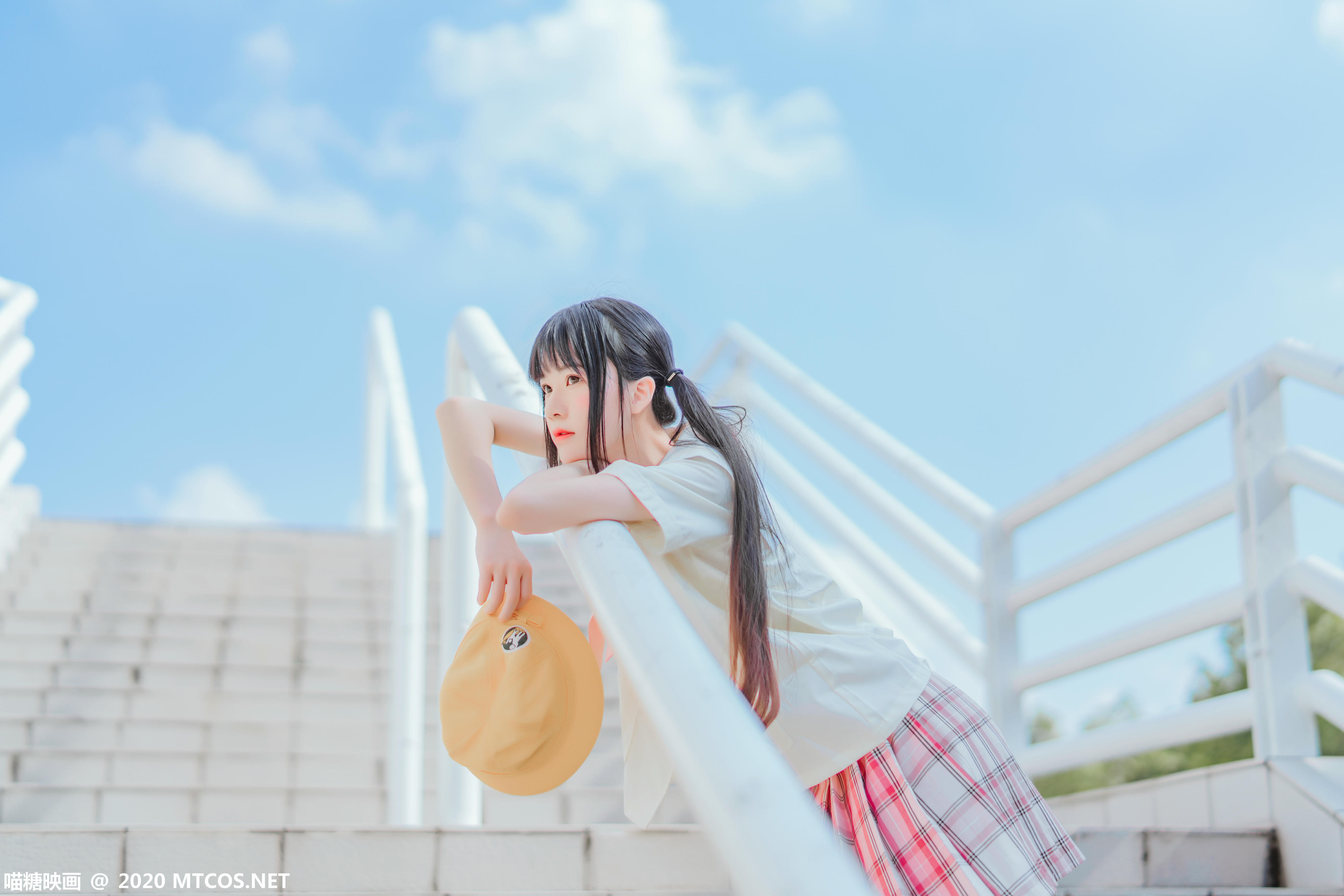 [喵糖映画] VOL.256 户外小黄帽[22P／450MB]_第1集