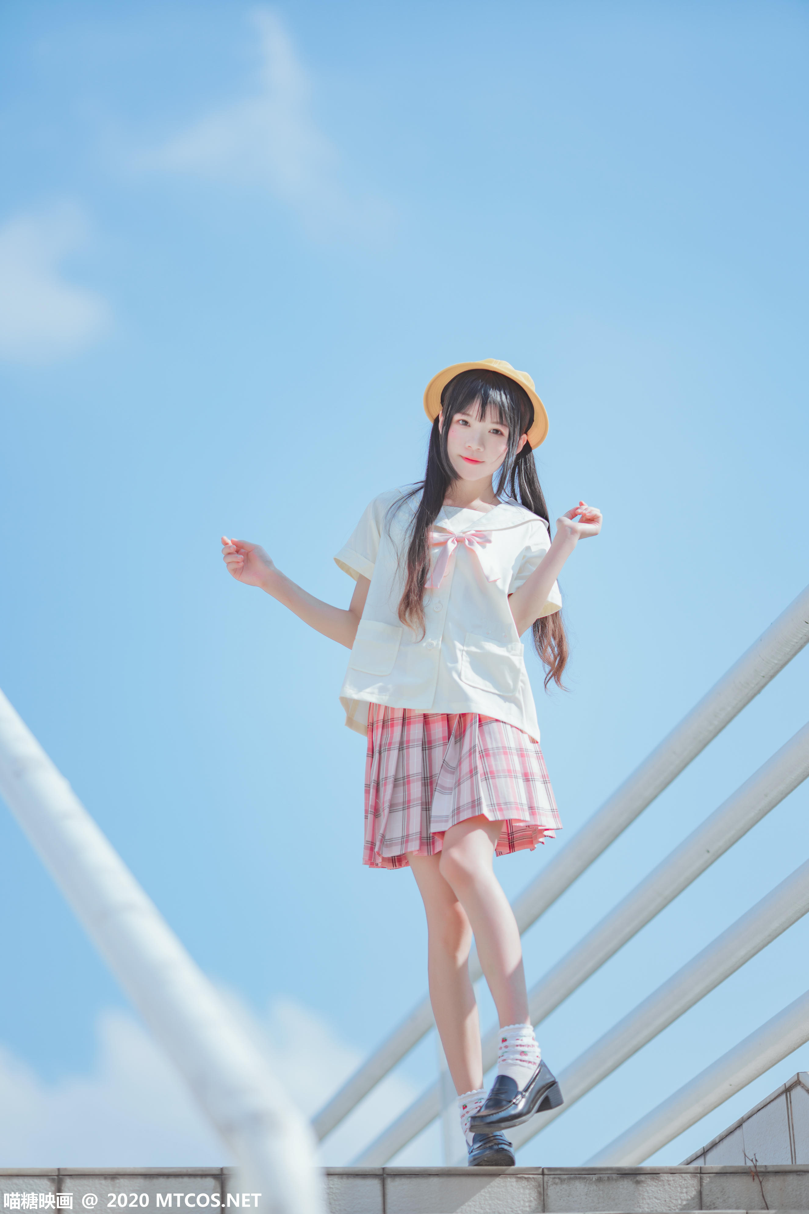 [喵糖映画] VOL.256 户外小黄帽[22P／450MB]_第1集