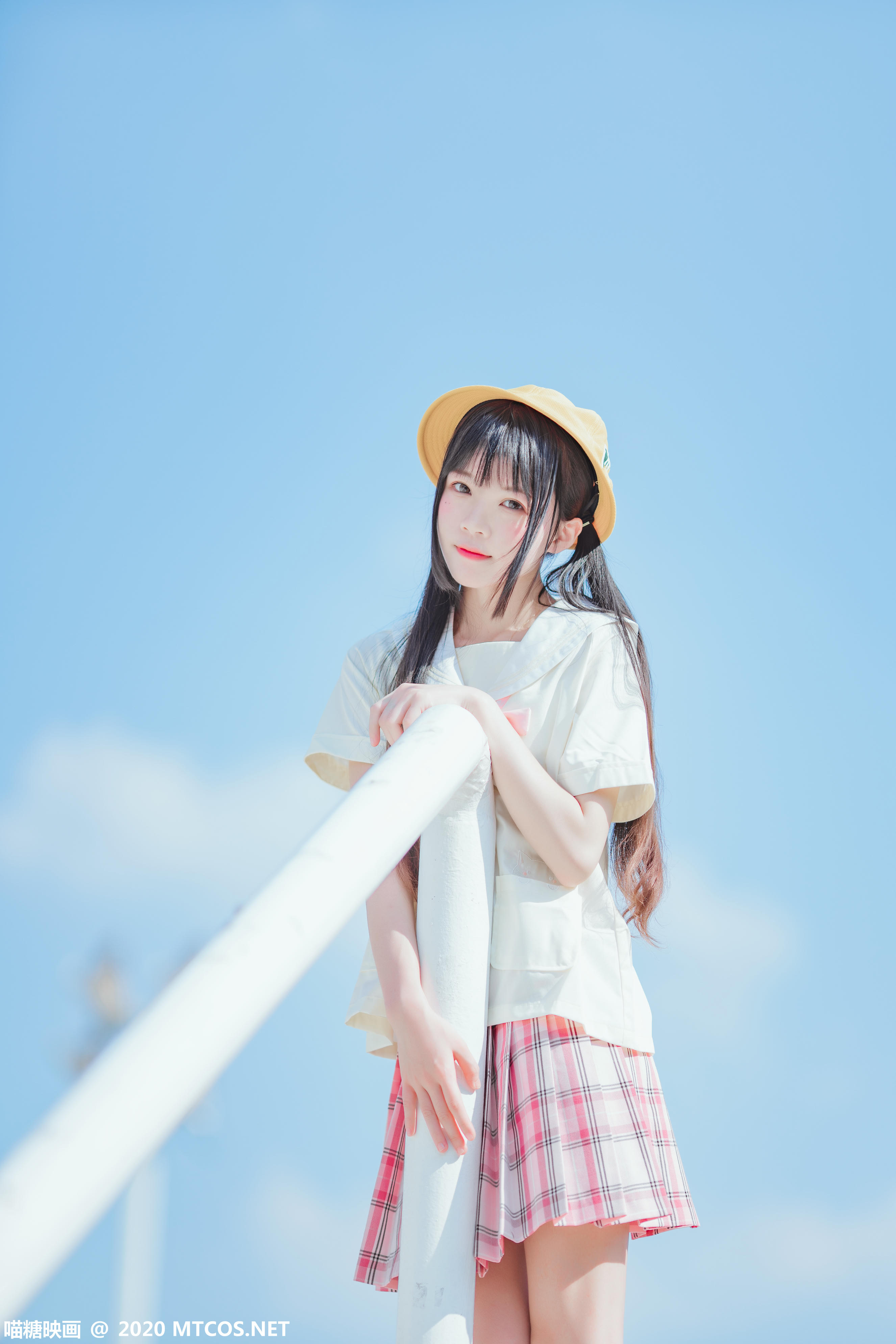 [喵糖映画] VOL.256 户外小黄帽[22P／450MB]_第1集