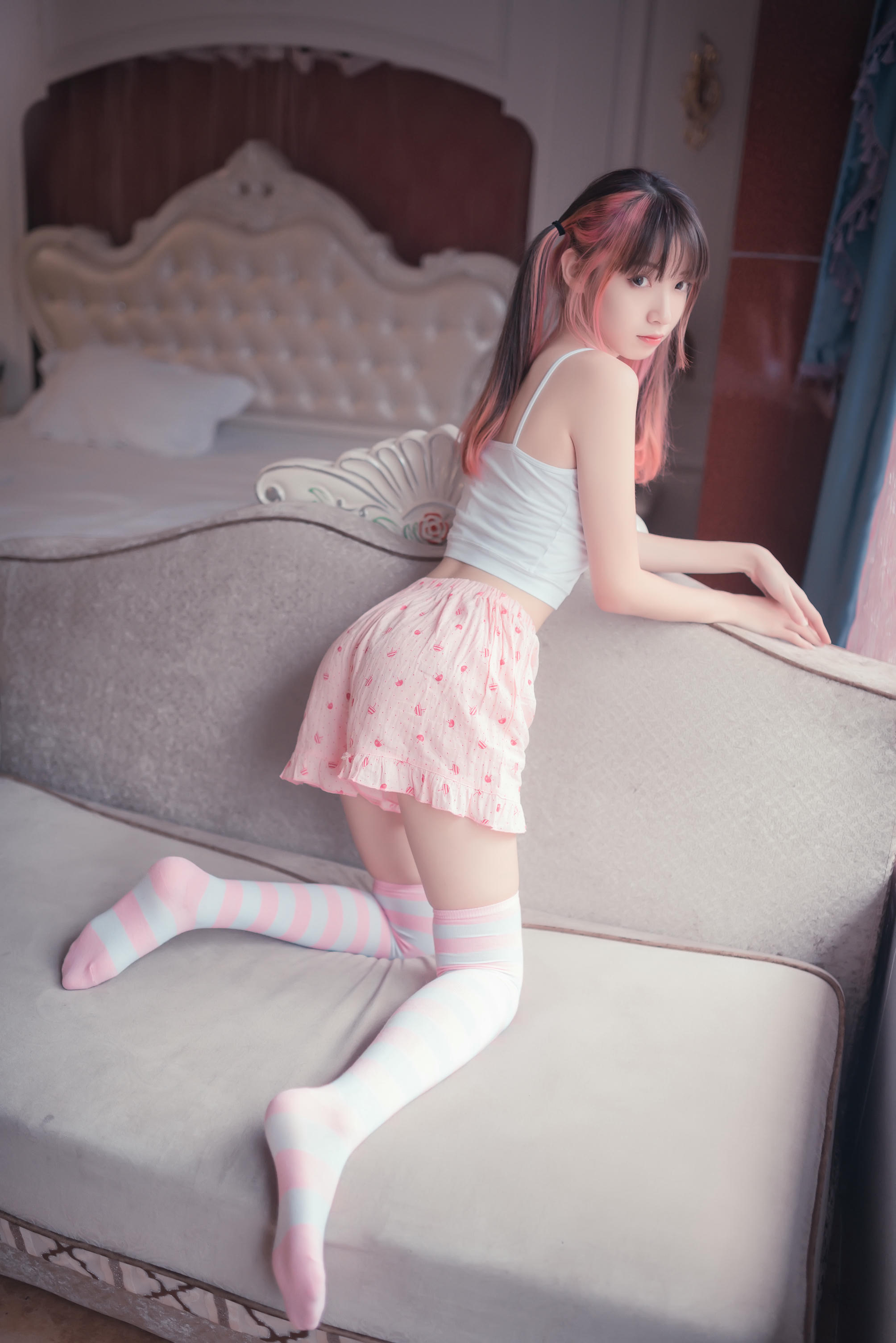 [喵糖映画] VOL.266 粉色夏日[50P／218MB]_第1集