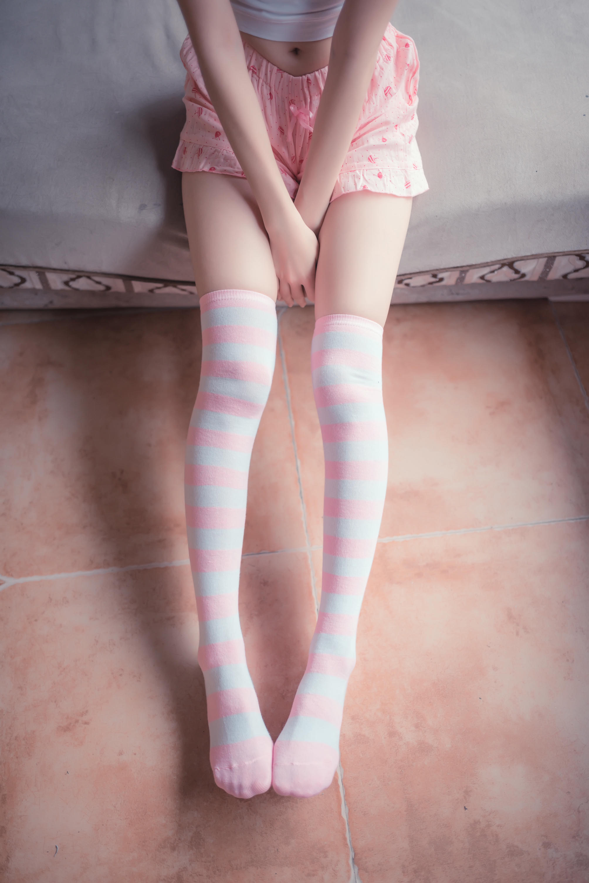 [喵糖映画] VOL.266 粉色夏日[50P／218MB]_第2集