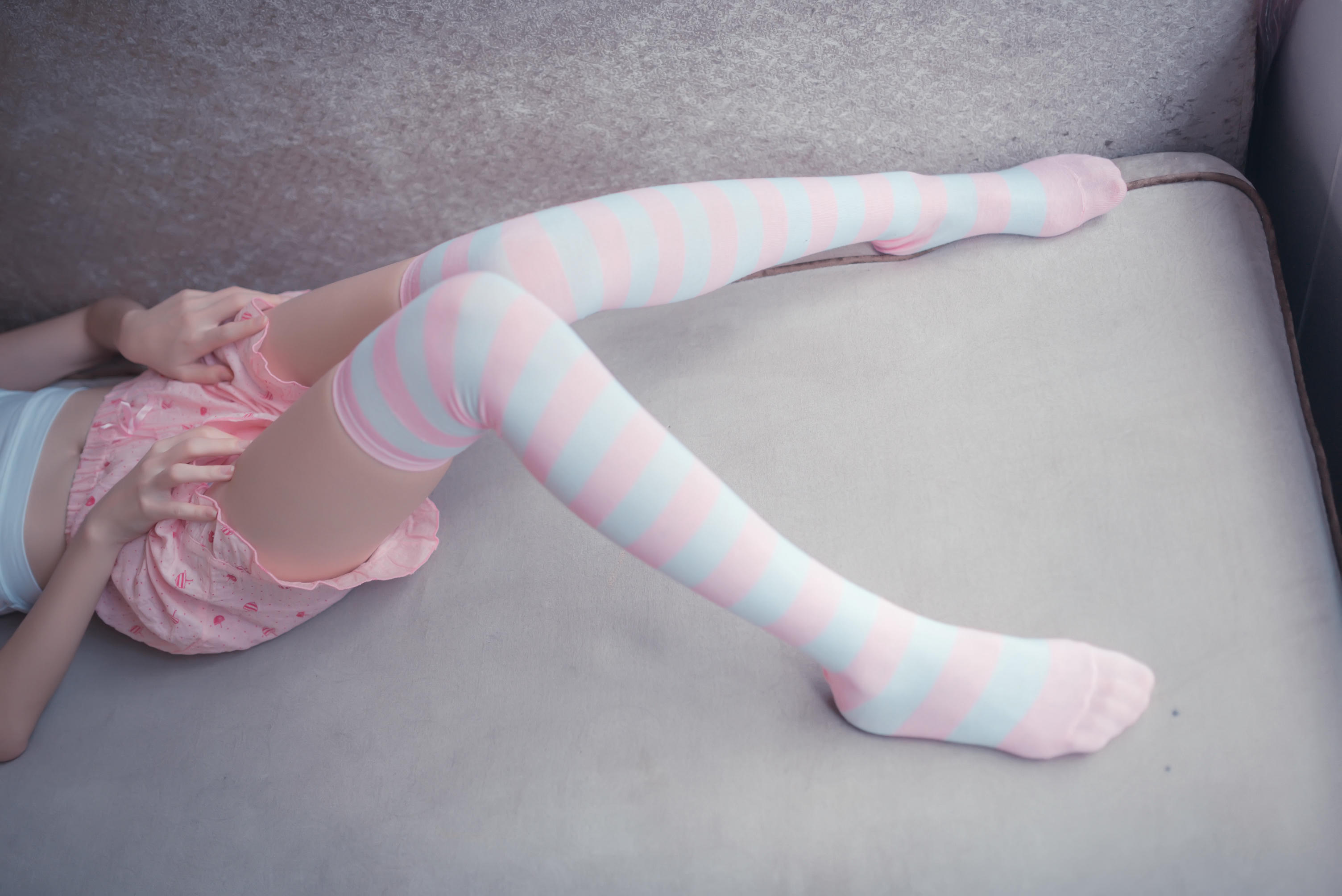 [喵糖映画] VOL.266 粉色夏日[50P／218MB]_第3集