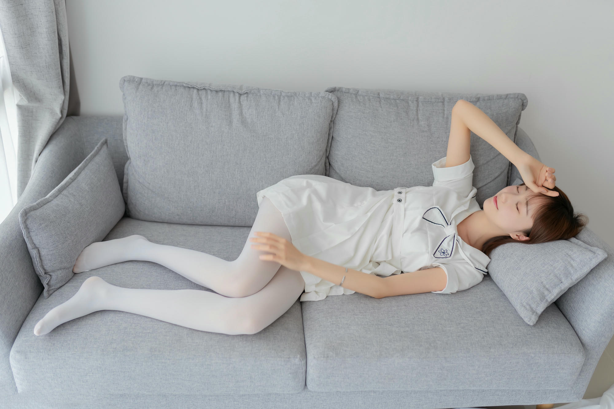 [喵糖映画] VOL.271 纯色白裙[39P／112MB]_第2集