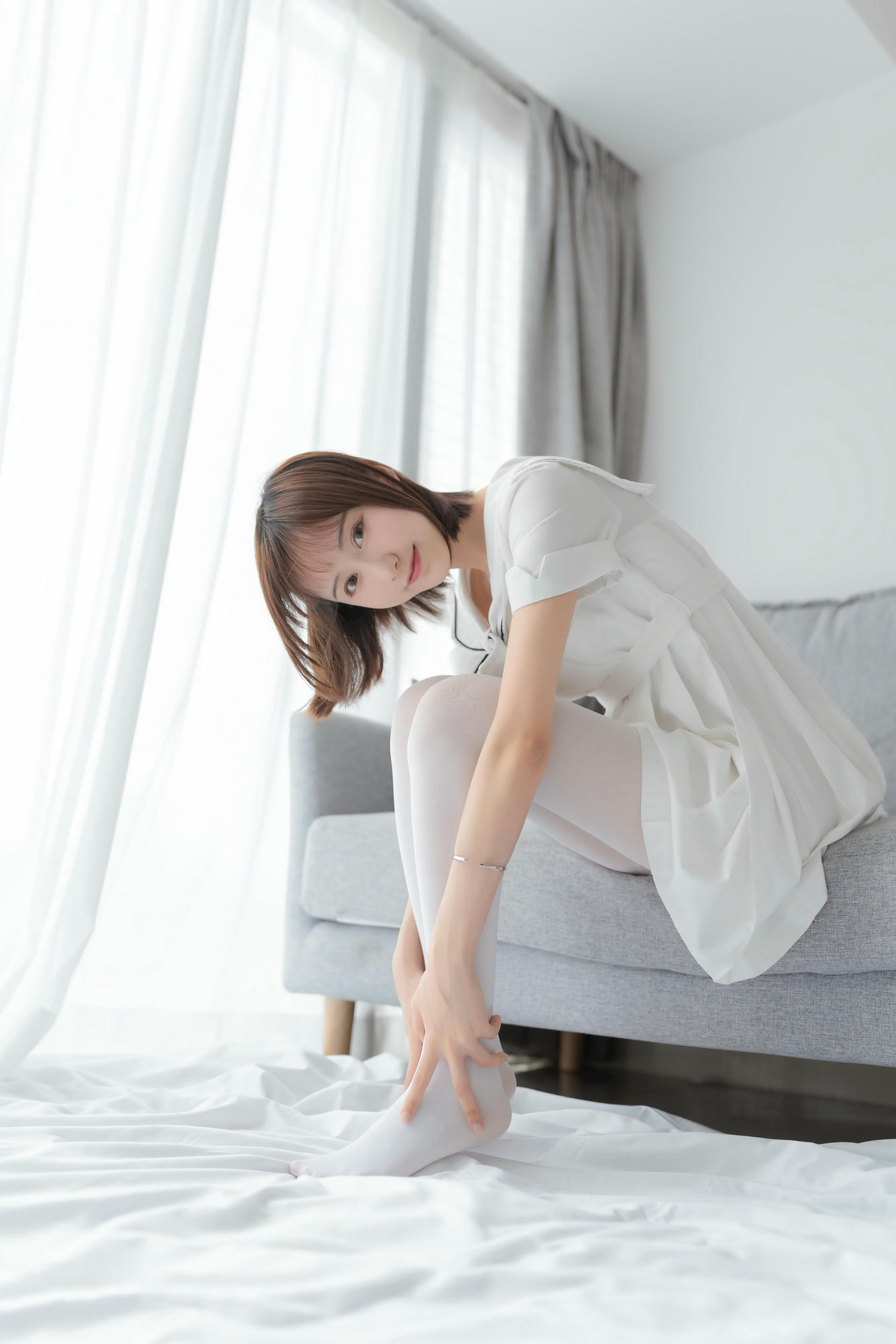 [喵糖映画] VOL.271 纯色白裙[39P／112MB]_第2集